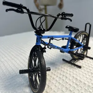 1:8 Scale Mini Alloy Diecast Mountain Bicycle, Blue Bike with Parking Rack, Simulation Metal Finger Toy for Boys, Classic Novelty Stress Relief Decoration Gift