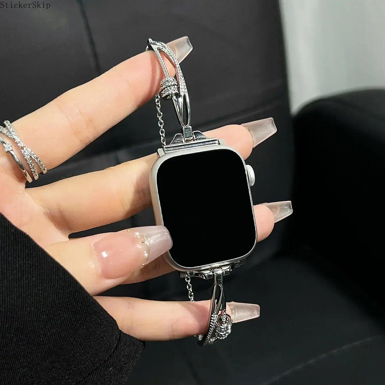 2026 Chain Design Apple Watch Band for Women – Fashionable Jewelry Style Bracelet Strap, Stylish Adjustable Watch Band Fits 38–49mm (All Series & Ultra), Trendy Daily Wear Accessory