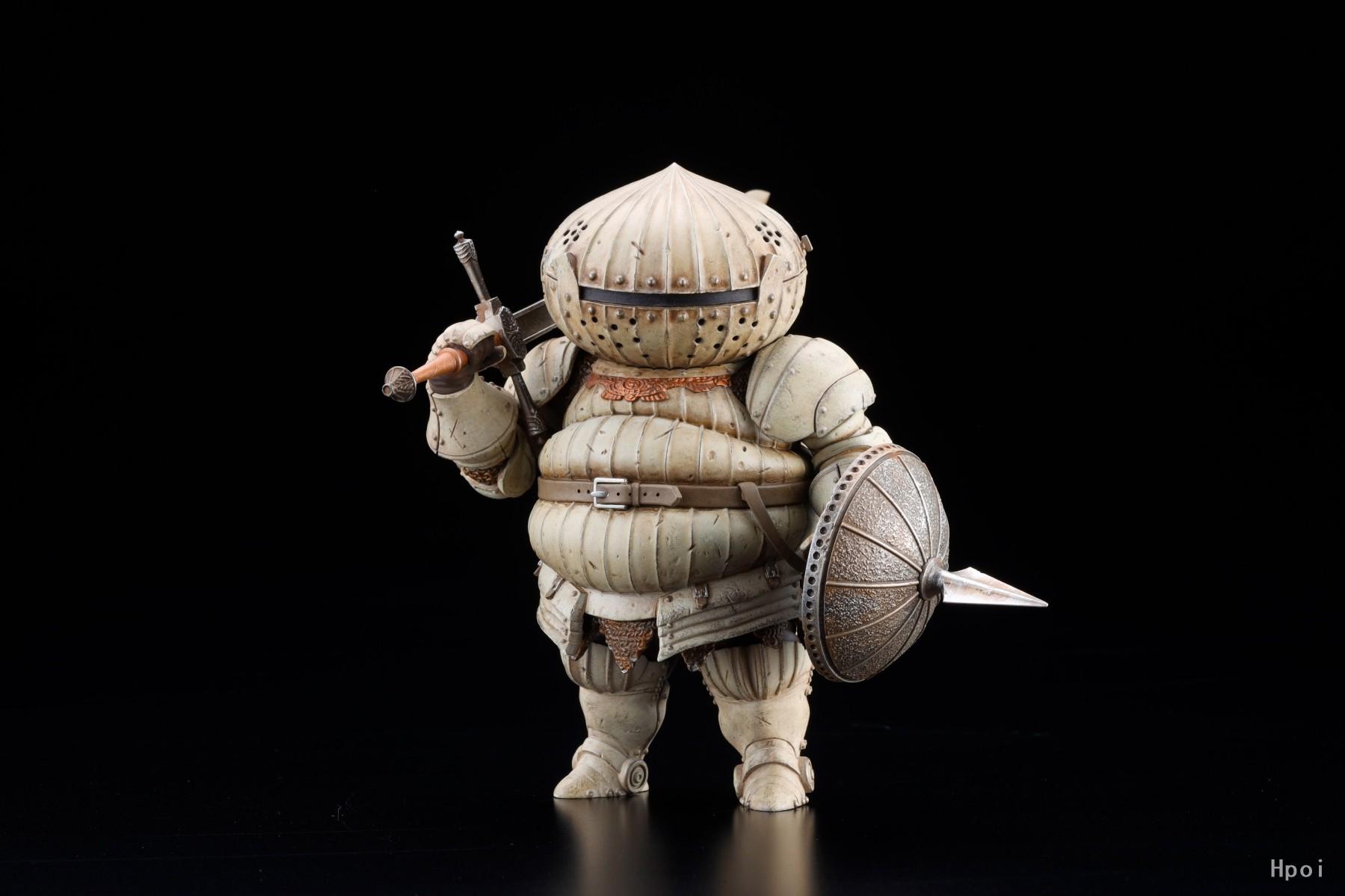 9CM Anime Game Dark Souls Siegmeyer Figure Q Version Dark Souls Sculpt Collection Standing Model Toy Gift Aciton Figure