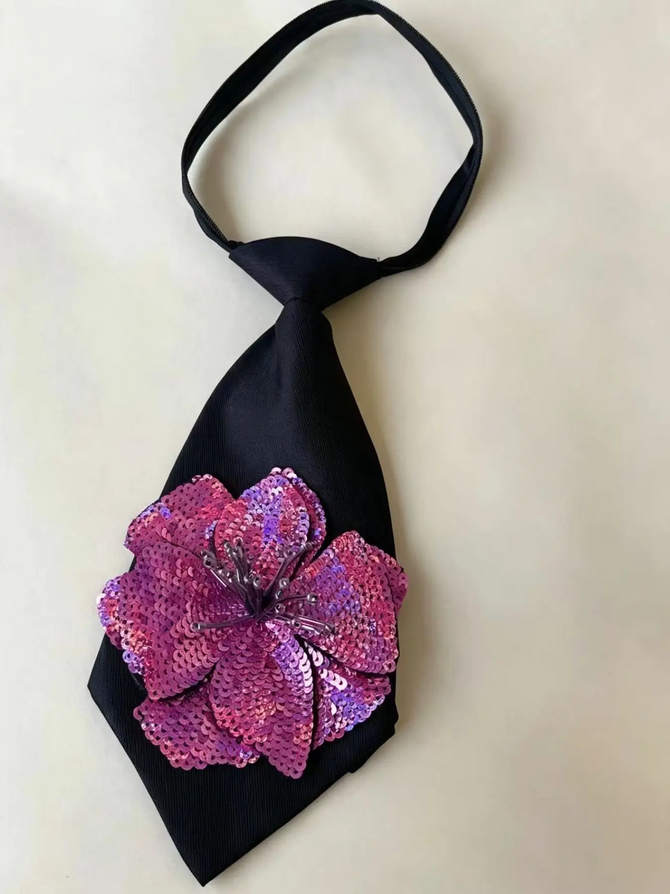 Women Necktie with Sequins Flower Decor, Preppy Fashion Bow Tie for Party Daily Wear