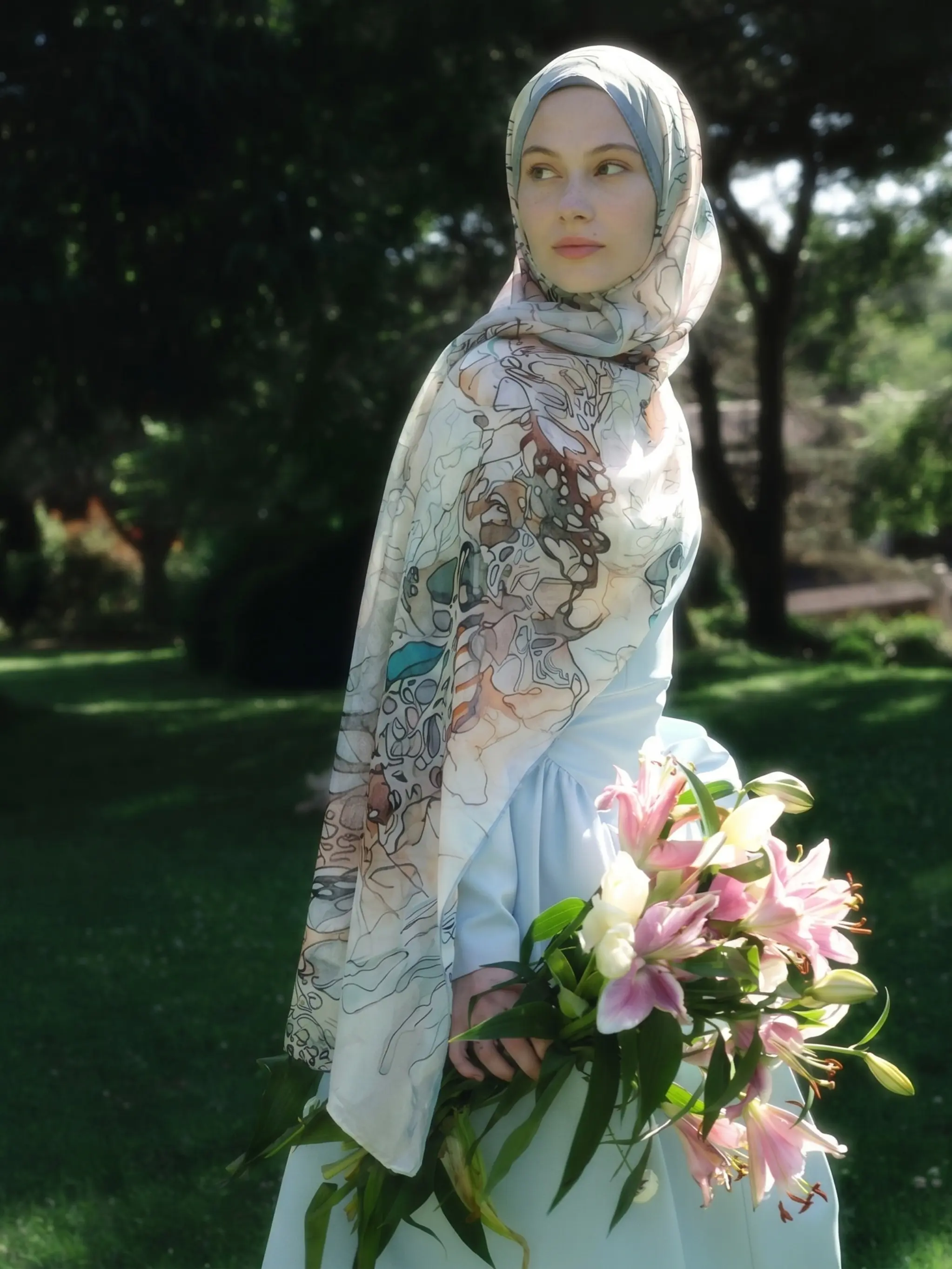 Women's Abstract Line Watercolor Art Headscarf, 70x180cm Long Scarf, Polyester Scarf, Beach Travel Sun Protection, Muslim Hijab, Modesty Hijab Wrap, Fashion Accessory