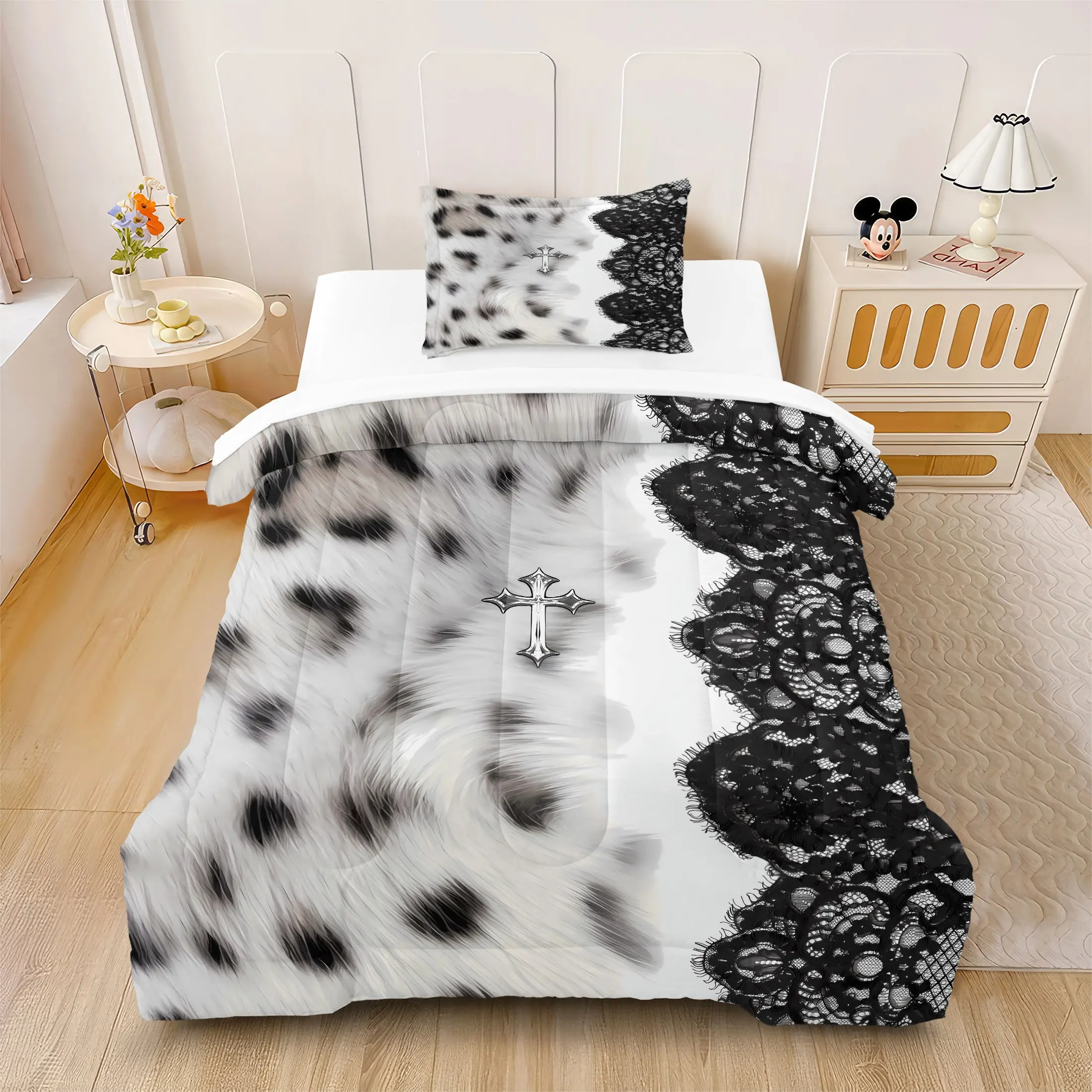 Y2K Sweet‑Goth Snow‑Leopard Faux‑Fur Lace Cross Duvet Cover Set, 1 Duvet + 1-2 Pillowcases, Black White Leopard Print and Black Lace Patchwork Printed Bedding, Comfy Bed Sets, Comfortable Plush, Dark Gothic Bedroom Decor