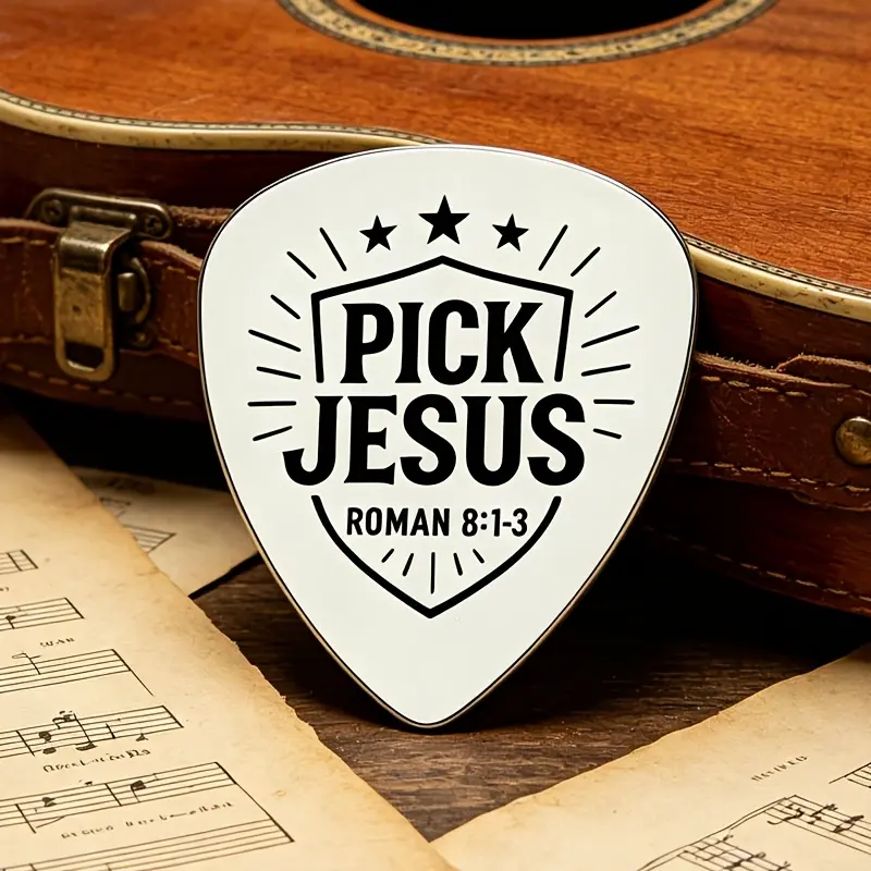 "PI JESUS" is an inspirational guitar pick that conveys the attitude of "choosing Jesus and witnessing music". It is suitable for guitarists, band members, and gospel music lovers. It is a very thoughtful gift.