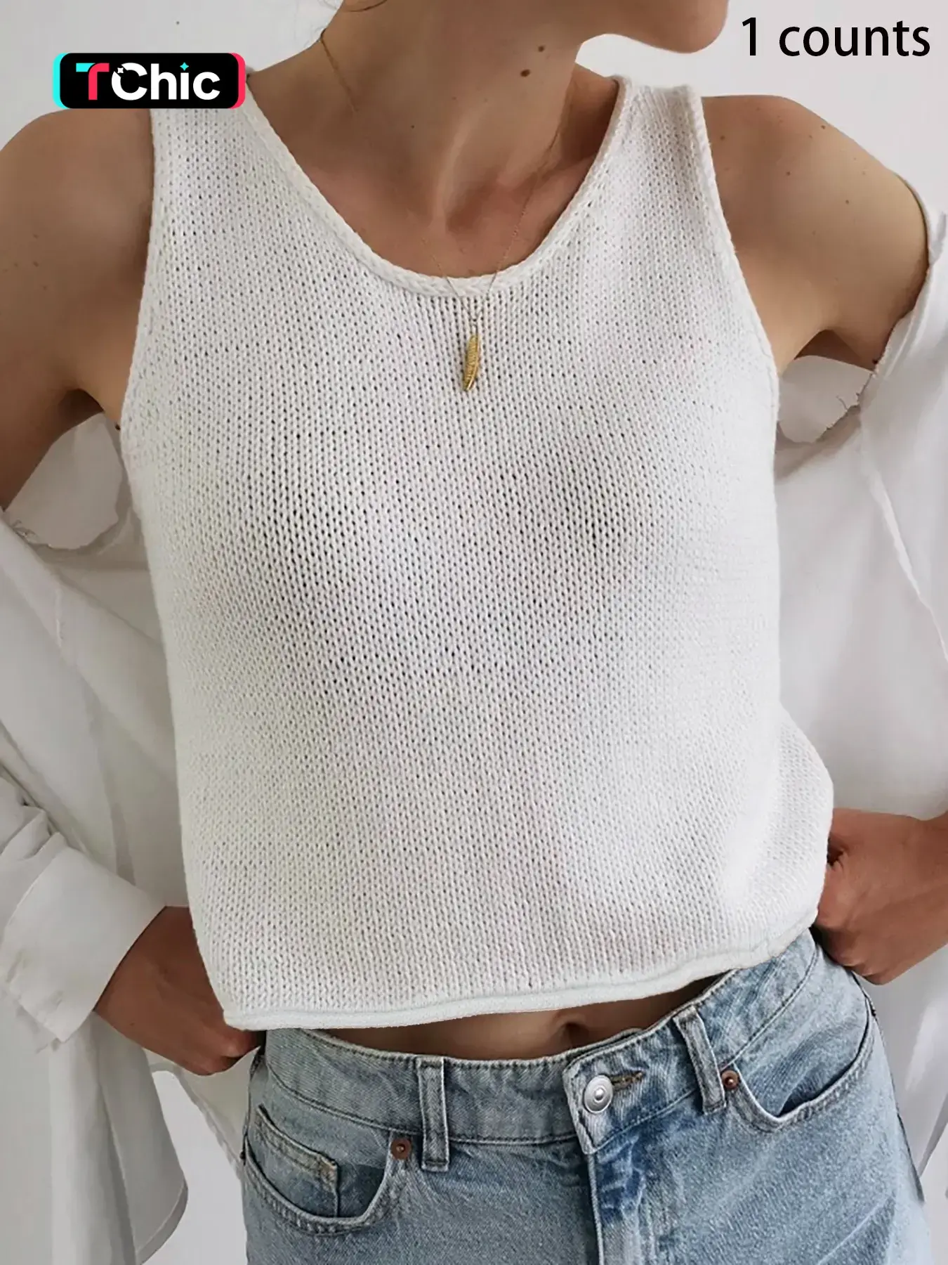 Women's Plain Basic Round Neck Crop Short Soft Knit Construction Sweater Vest, Casual Fitted Sleeveless Cropped Knit Top for Spring & Fall, Fashion Women's Knitwear for Daily Wear, Casual Everyday Top, Minimalist, Womenswear