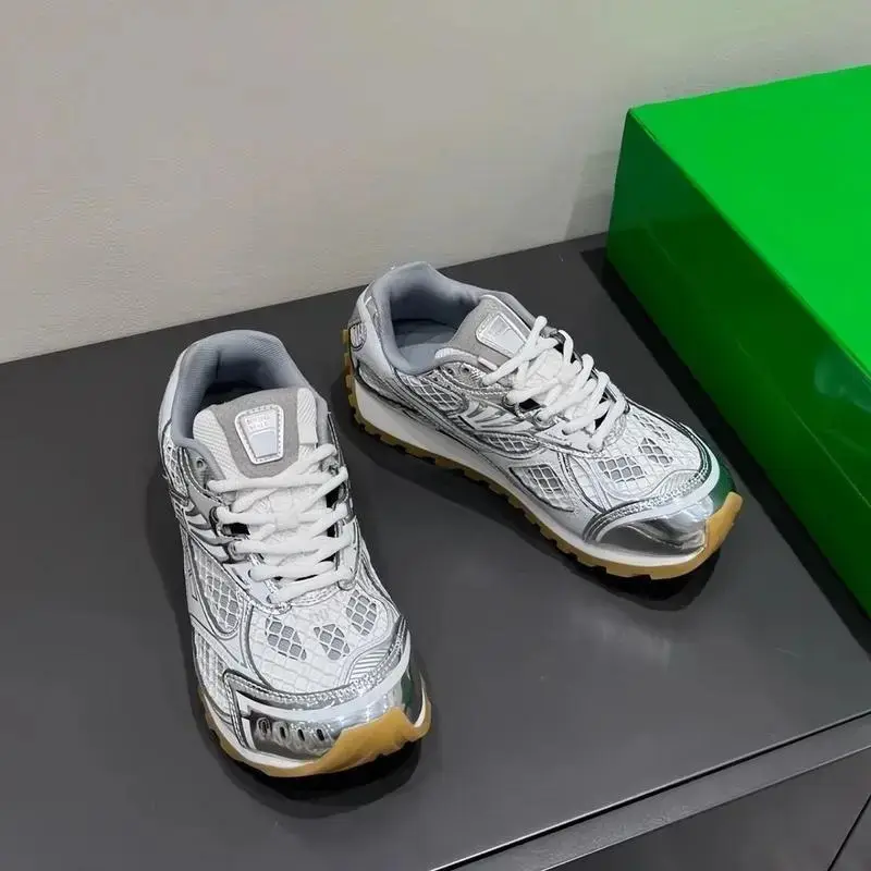 Unisex Retro Mesh Streetwear Sneakers - Lightweight Cushioned Fabric Running Shoes, Breathable Trendy Walking Sneakers, Sporty Fashion Athletic Trainers, Metallic Overlays, for Outdoor Trips & Party Outfits, All Seasons Commutes