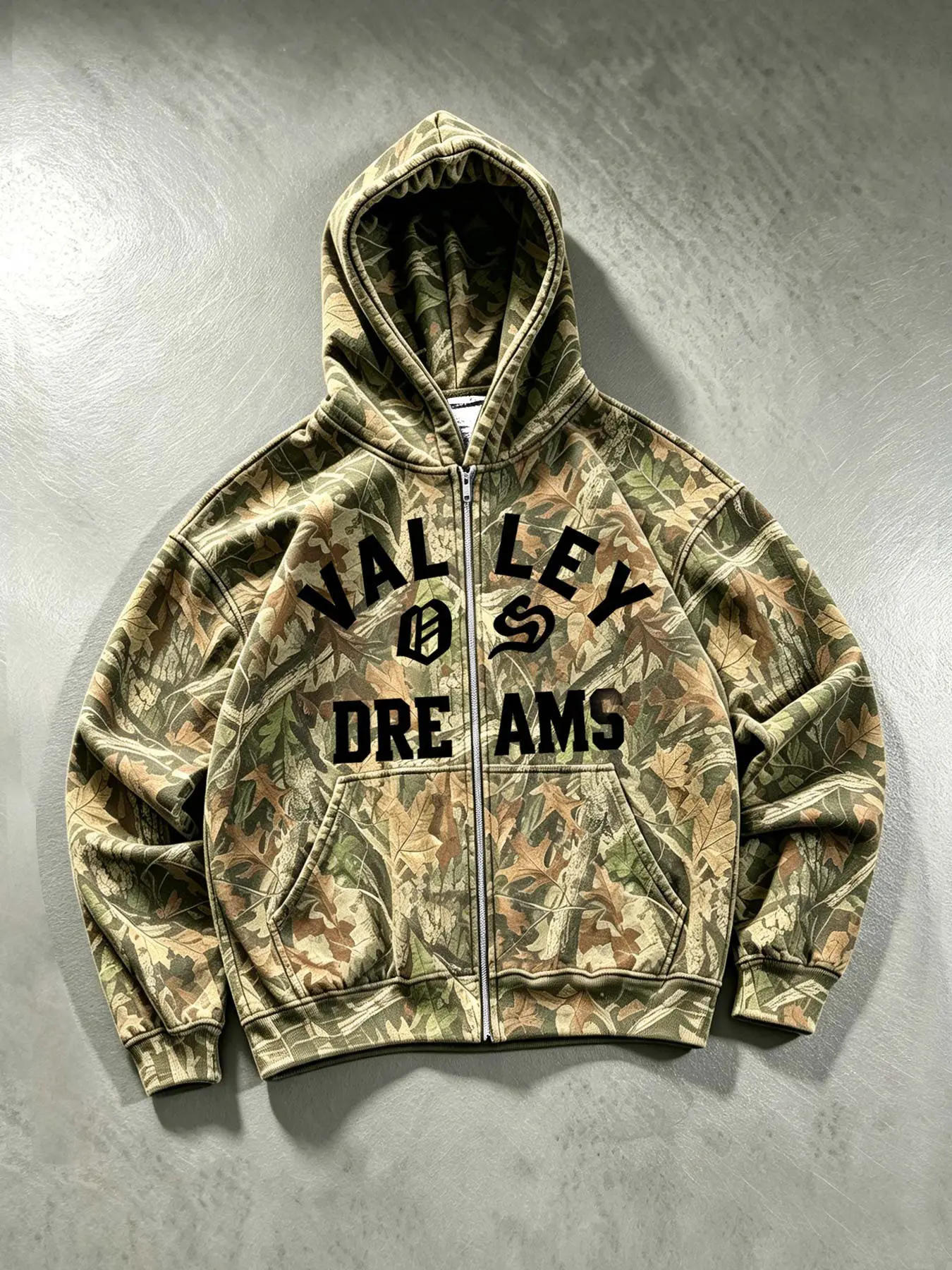 American retro camouflage men's zip-up hooded cardigan jacket with all-over camouflage leaf print; VALLEY VS DREAMS letter print men's jacket with drawstring hood and kangaroo pocket; Y2K High Street Fashion hip-hop unisex casual jacket