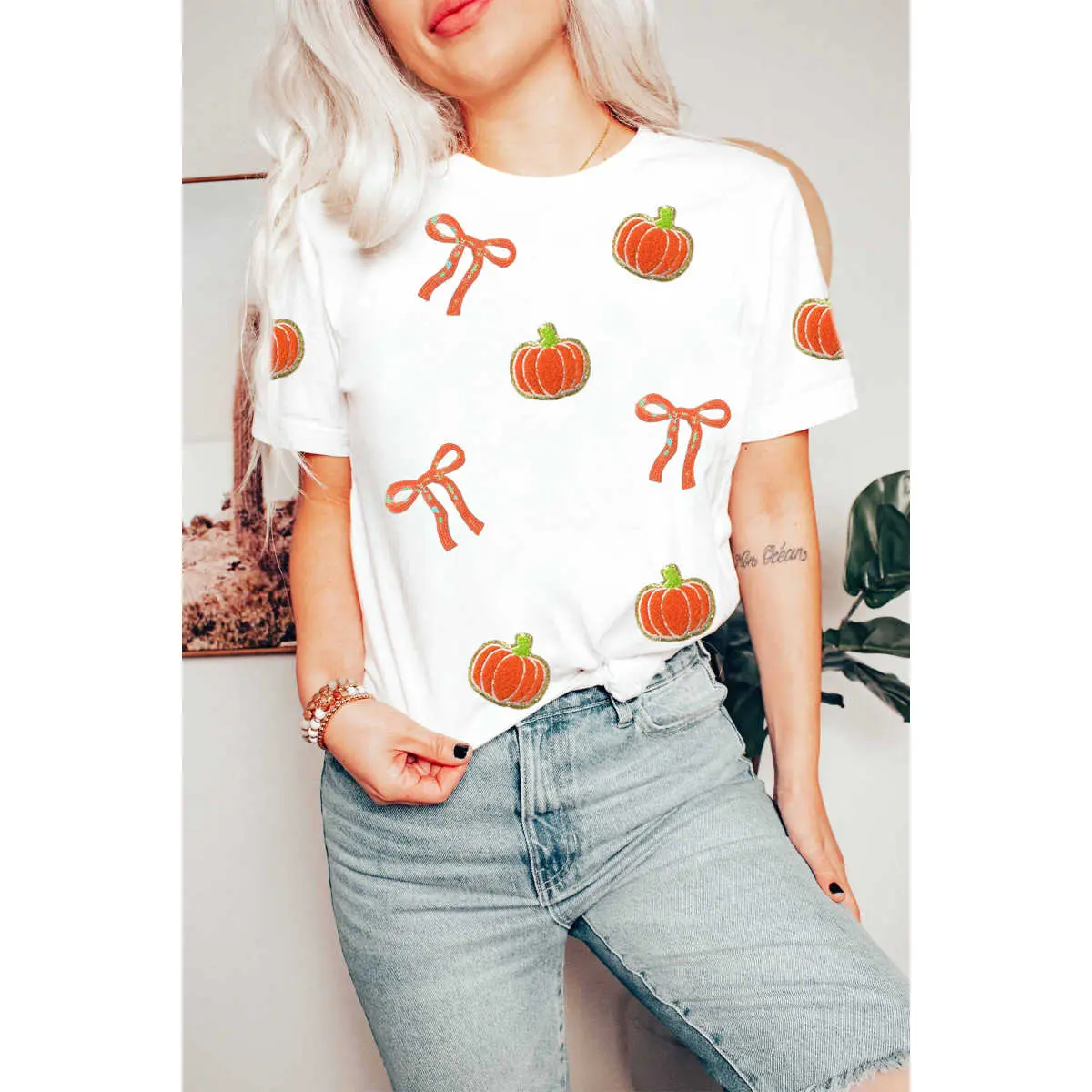 Women's Short-Sleeve Basic Cotton T-Shirt - Smooth Fabric, Soft Sequin Detail, Chenille Pumpkin Bow Pattern, Shift Cut, Hip Casual Halloween Top for Matching Skirts & Jackets, White