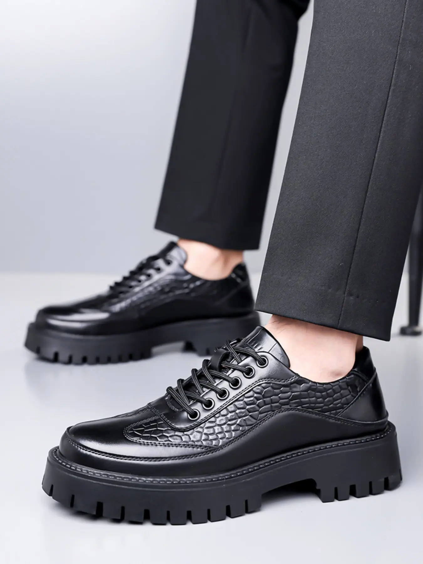 Men's Business Casual Derby Shoes, Thick Sole Crocodile Pattern, New Arrival, Large Size, Trendy Men's Footwear, Perfect for Office Wear, Work