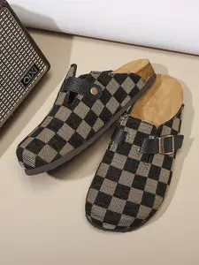 Men Black Khaki Checkerboard Print Closed Toe Mule Clogs, Linen Canvas Adjustable Metal Buckle Slip On Slippers, Soft Cork Footbed Non-Slip Flat Slides, Casual Daily Home Outdoor Street Comfort Walking Shoes