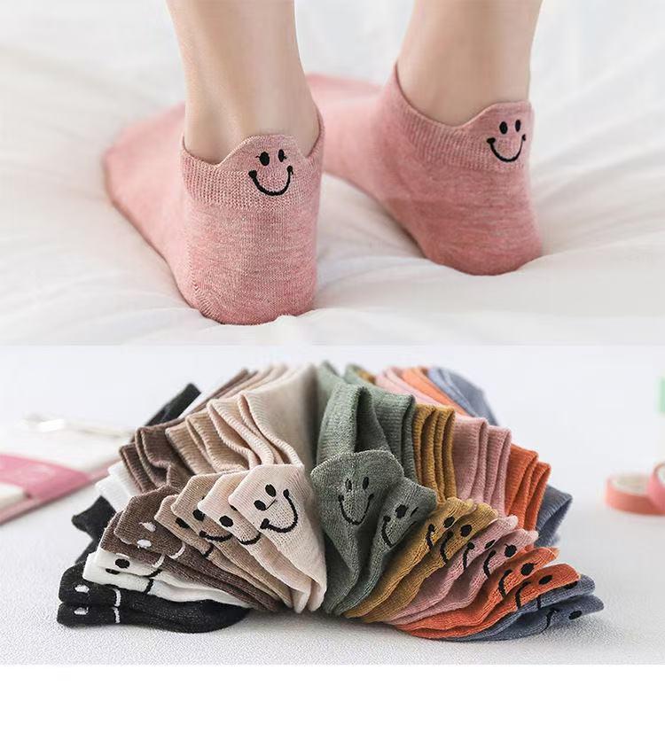 Short Trendy 1 Pair Happy Expression Ankle Socks Sports Socks Women Soft Cotton Invisible Socks With Smile Expression Design Lightweight Breathable Suitable For Work School Sports And Yoga Women Clothing Cute Elastic Daily Wear Atmosphere Womenswear compr