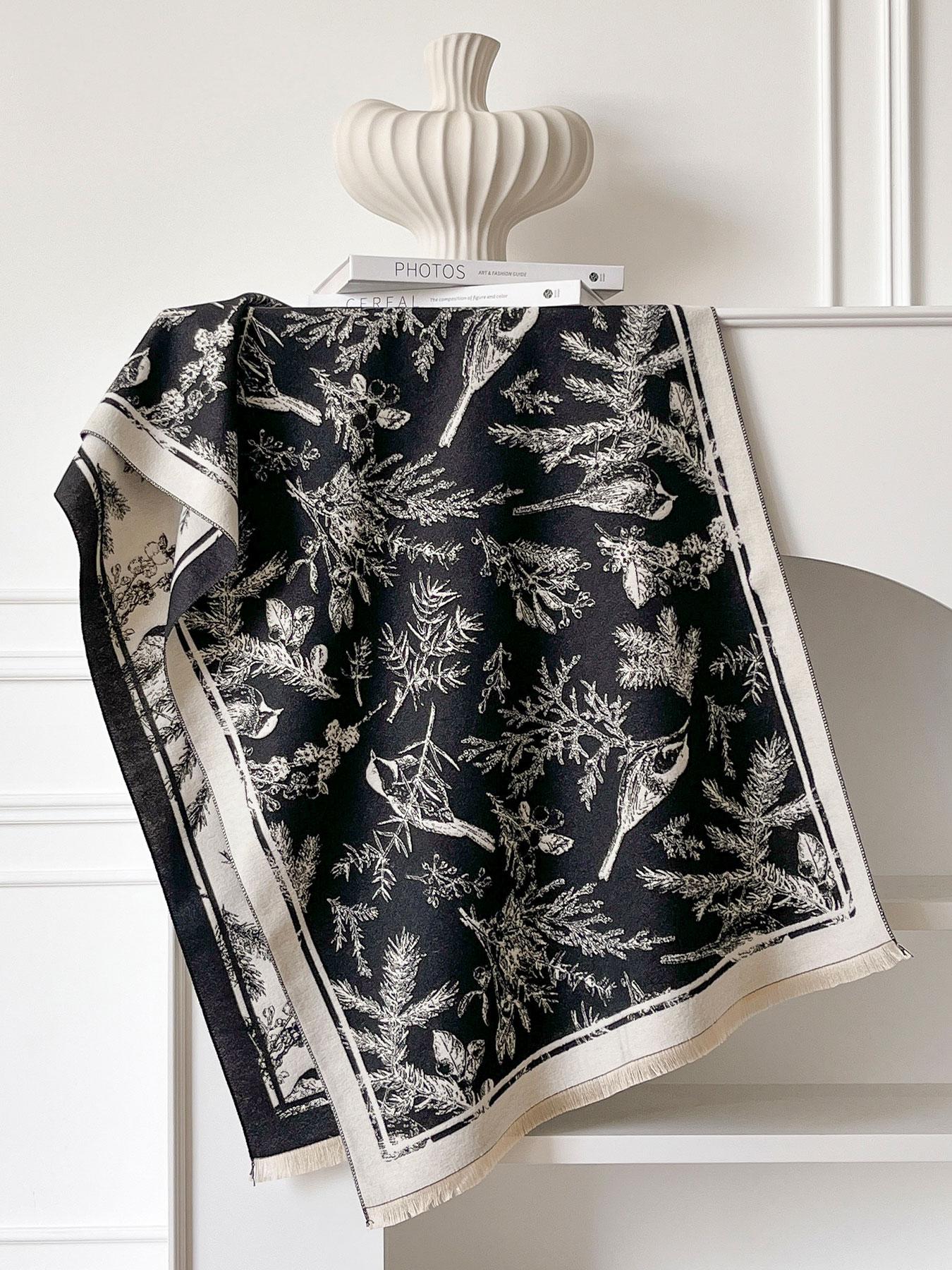 Women's Winter, Loose Fit Floral Pattern Shawl, Casual Loose-Fit Design, Thick Woven Fabric, Warm & Soft, Perfect for All Seasons, Elegant Fashion Accessory