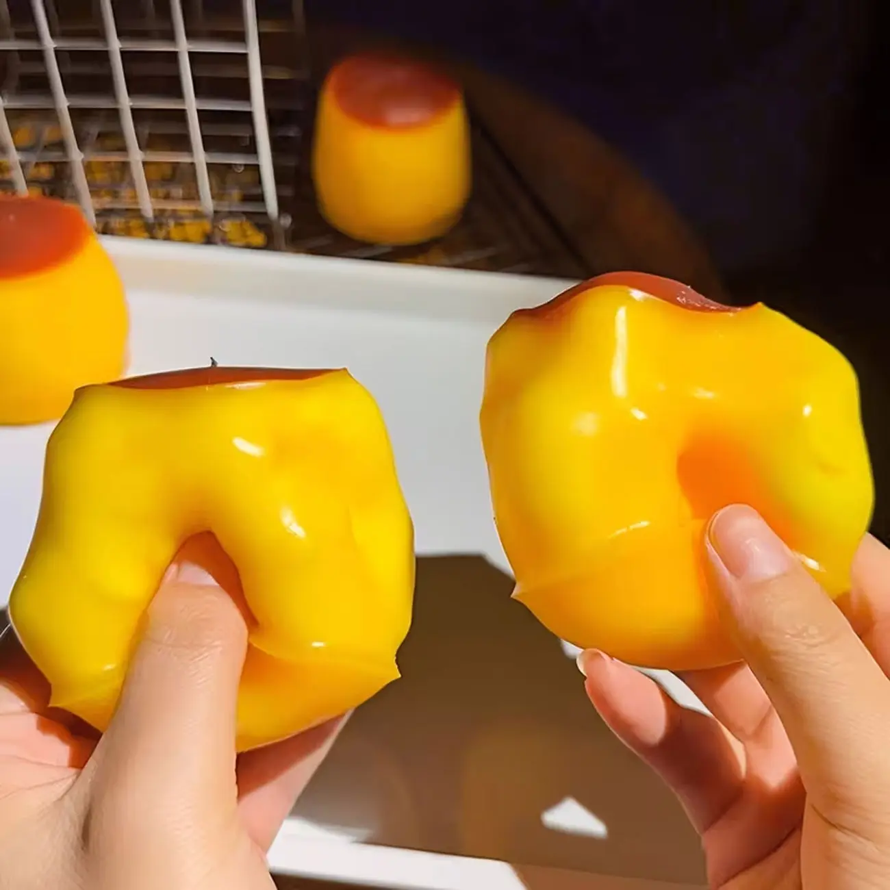Caramel Pudding Squeeze Ball, Slow Rising Non-Resilient, Soft Crunchy Building Block Filler, Realistic Food Dessert Toy, Kids Gift, Random Color