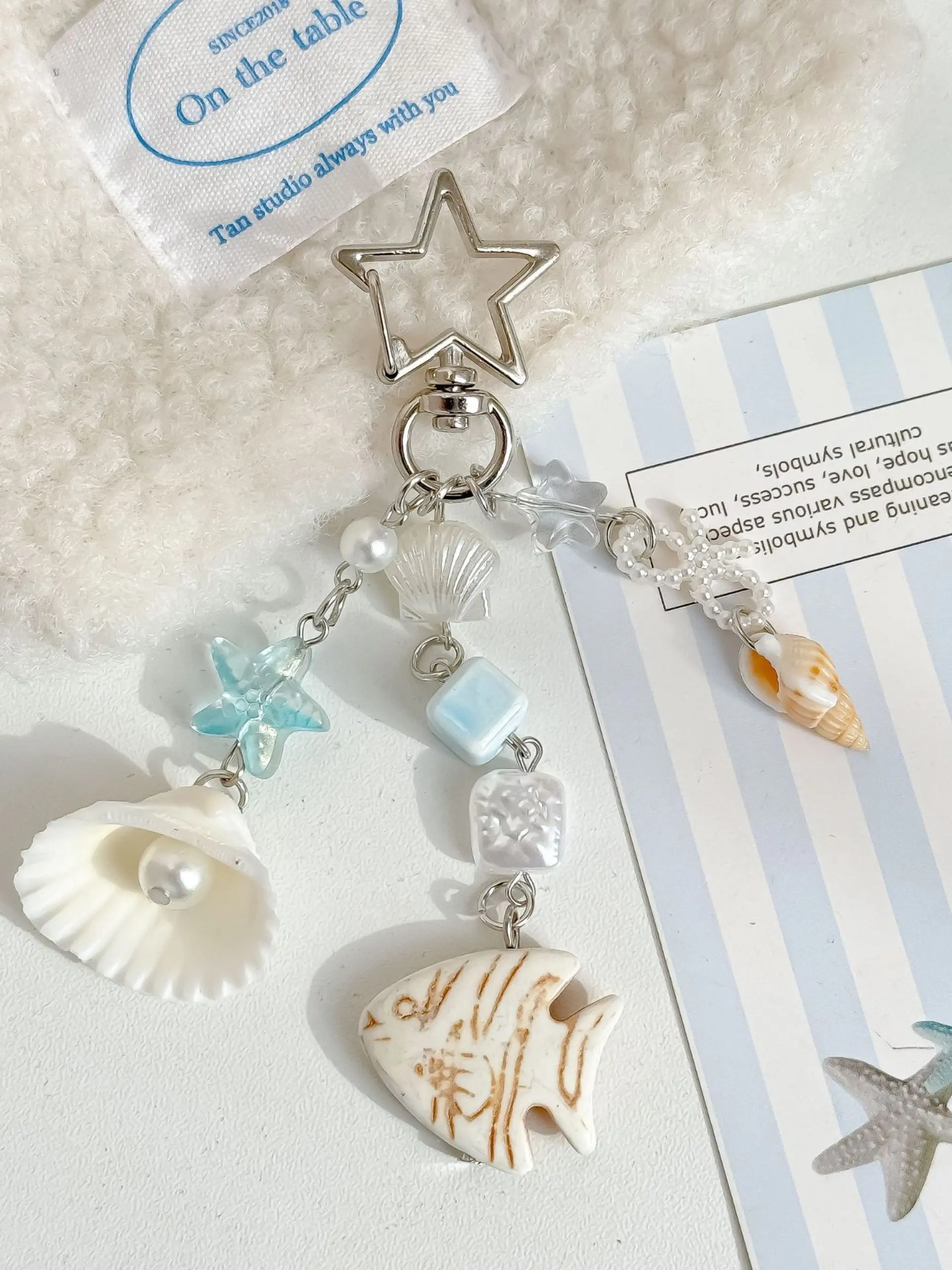 Seashell Keychain with Star Buckle, Small Conch Beads, Ocean Craft Key Chain, DIY Supplies for Backpacks, Purses, Totes