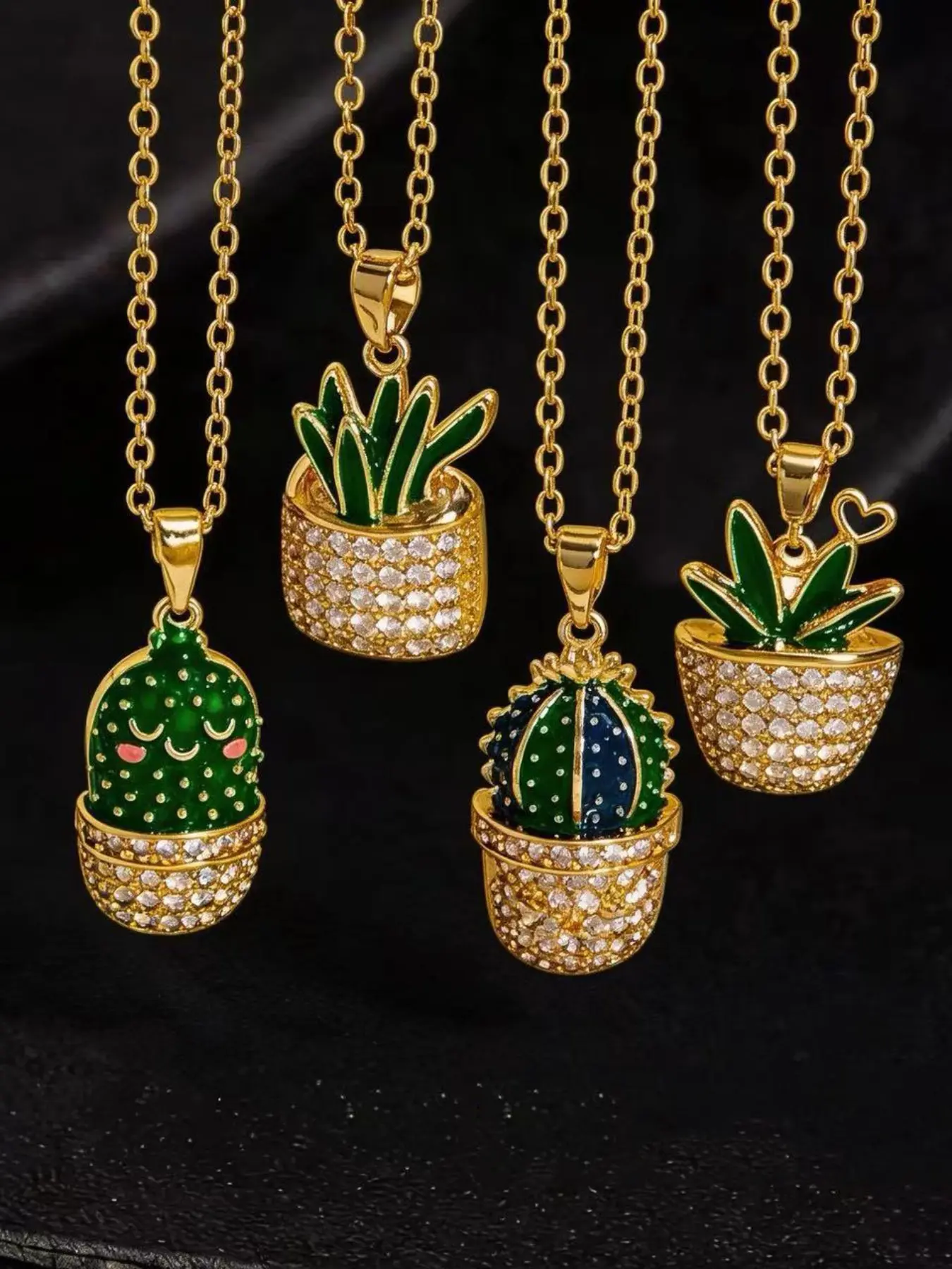 New Creative Geometric Design Cute Cactus Pendant Necklace, Elegant Artificial Zircon Embedded, Stainless Steel Chain, Unisex Daily Accessory