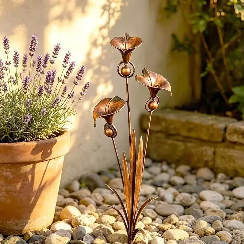 Vintage Rustic Iron Calla Lily Garden Decor, Outdoor Courtyard Art, Three Bells Included, Potted Garden Ornament, Unique Charm for Your Garden, Durability