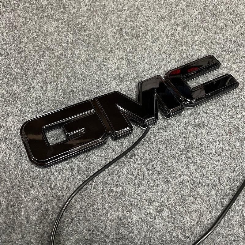 Suitable for GMC  Illuminated Badge Light Flowing Badge Grille Illuminated Badge LED Flowing Badge  Accessories  Decorations car