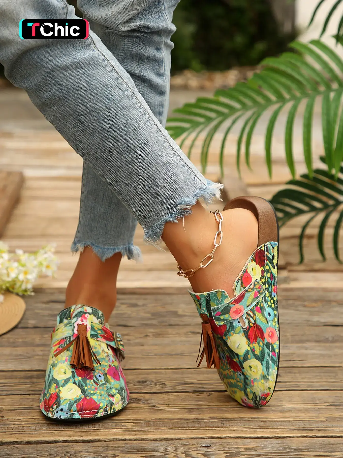 Women's new floral leopard print mules with tassel and buckle decoration, bohemian style, closed-toe, cork sole, slip-on design, suitable for vacation, beach, and daily commuting