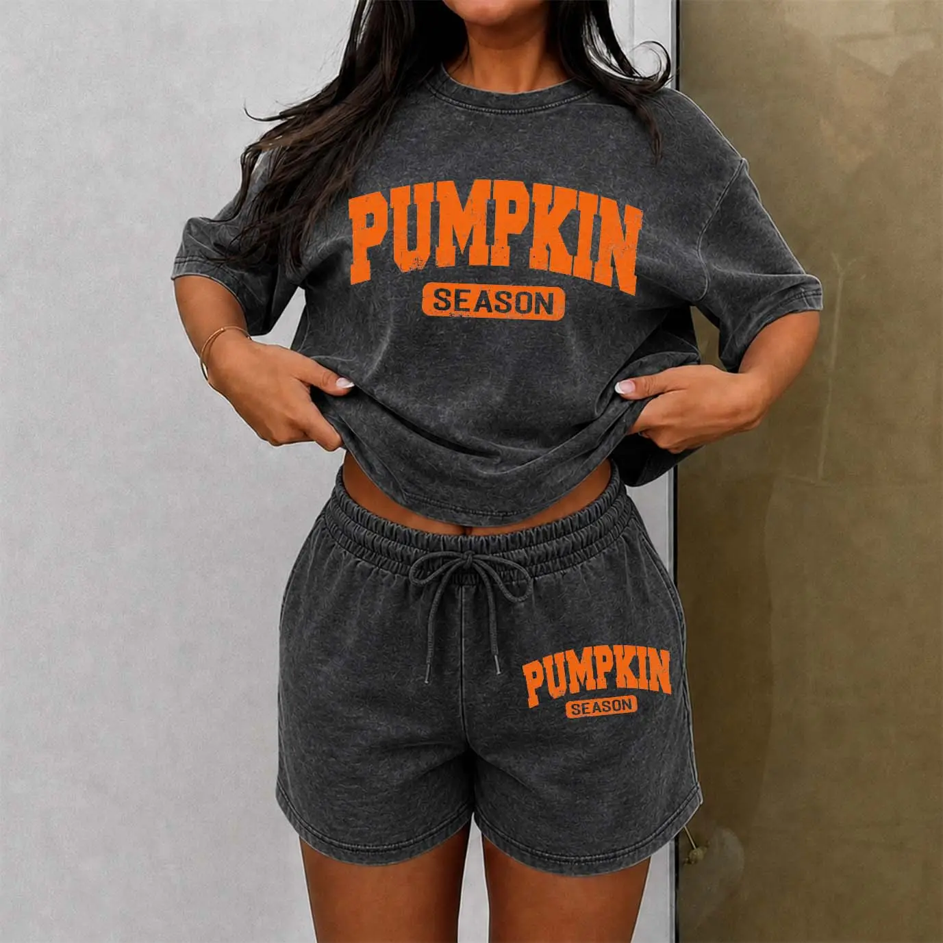 Women's Washed Cotton Shorts Two-Piece Set: A Uniquely Styled Halloween Ghost-Themed Party Outfit. Featuring Pumpkin Season Patterns, And Pumpkin Designs. Also Suitable As Casual Summer Loungewear.