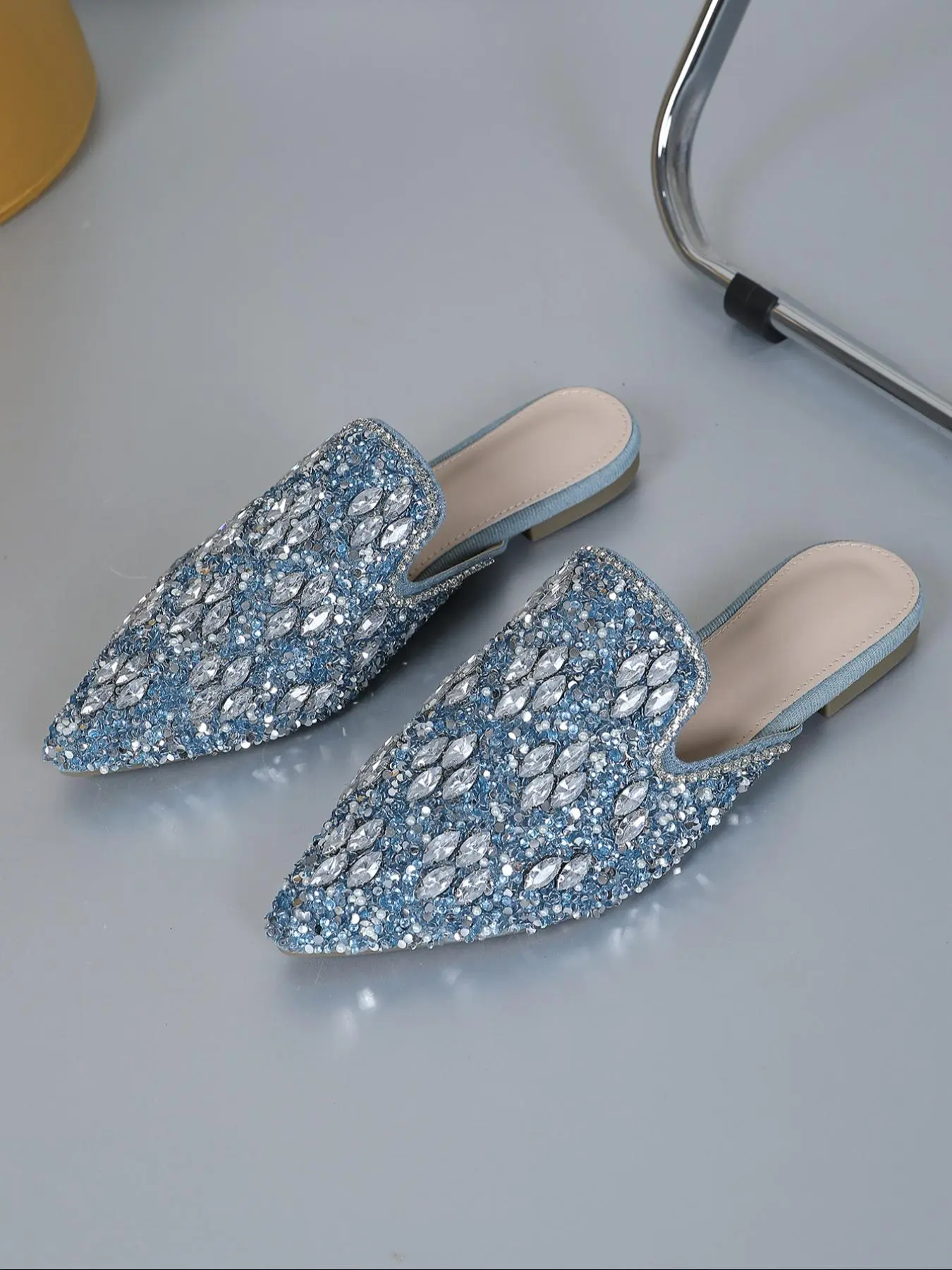 Sexy New Fashion Rhinestone Women'S Dress Skirt Outer Soft Sole Comfortable Pointed Toe Indoor Flat Flat Heel Mule Flats Casual Anti-Slip Toe-Post Women, Women Shoes Non Slip Footwear