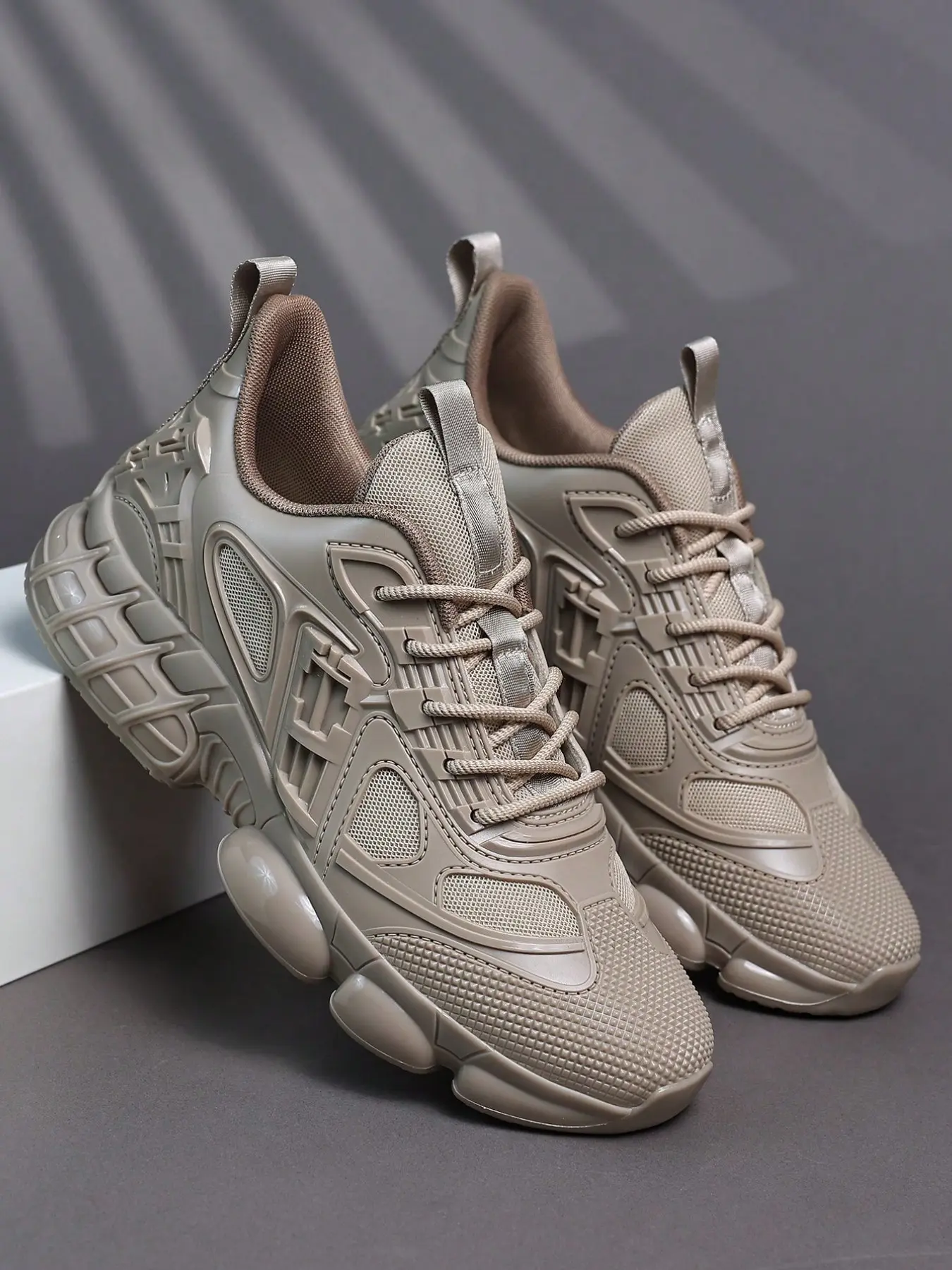 Men's Sporty Sneakers, Tan Color PU Leather, Breathable Mesh, High-Performance Fashion, Medium Width, All Seasons, Tpu Sole, Athletic Gym Sneakers