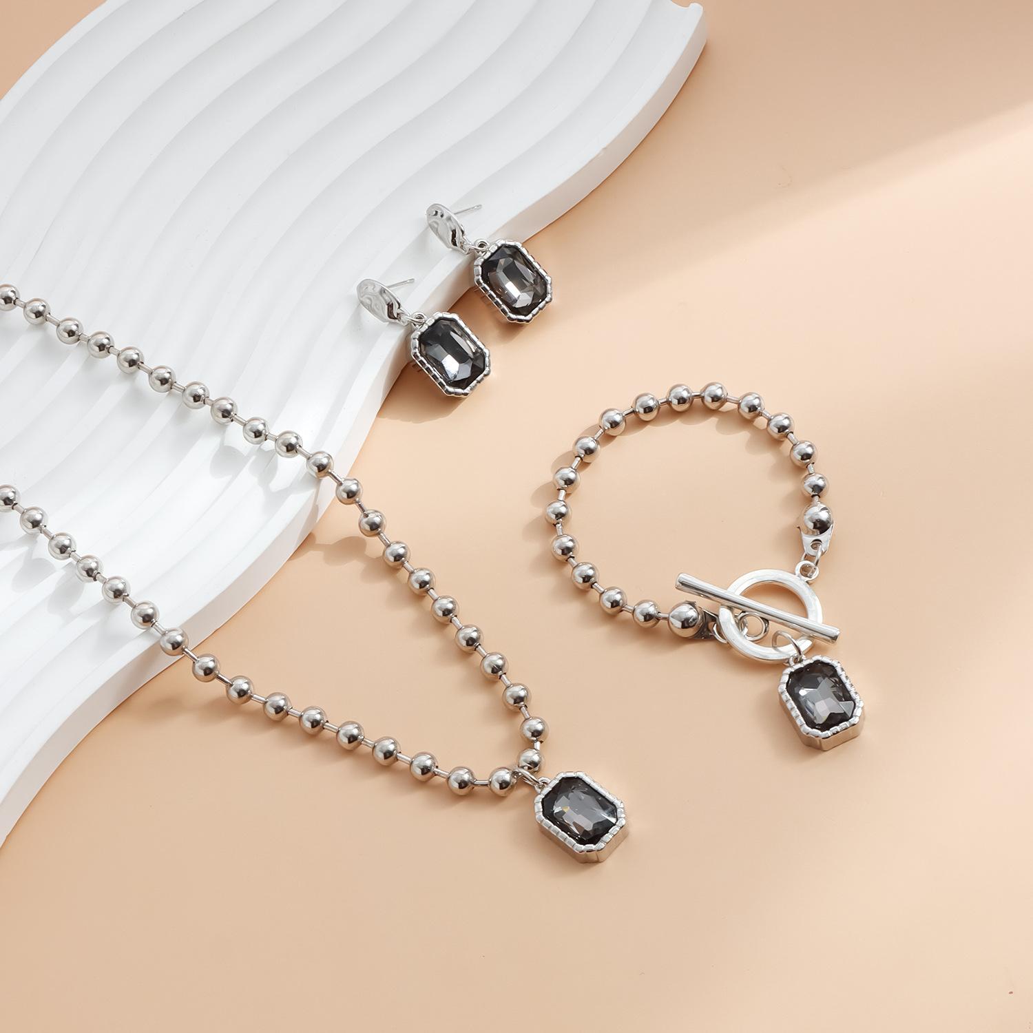 Black Crystal Pendant Necklaces for Women Silver Beaded Ball Chain Geometric Rectangle Choker Collarbone Necklace Daily Party Work Wear Jewelry Gifts