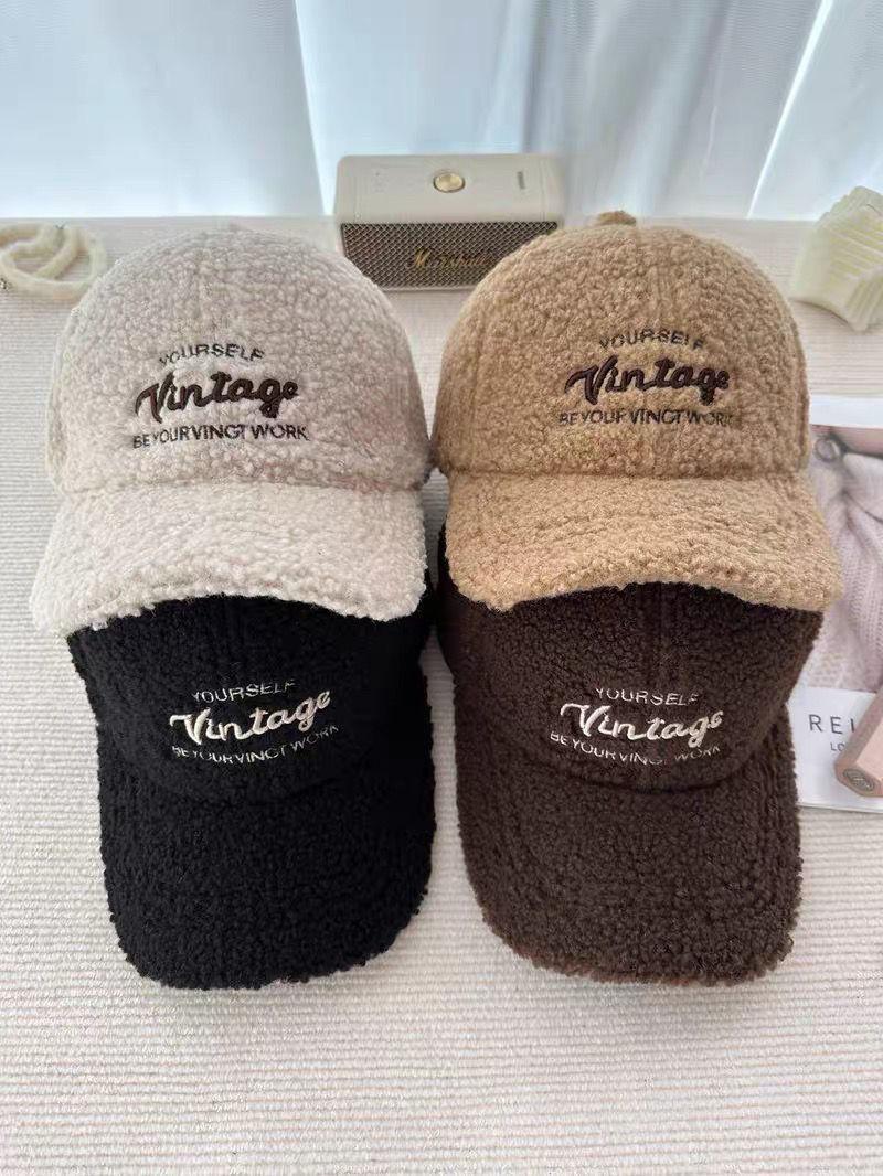 Women's Lamb Wool Baseball Cap 2025 New Autumn Winter Fashionable Warm Thickened Duckbill Cap that Makes the Face Look Smaller Plush Hat