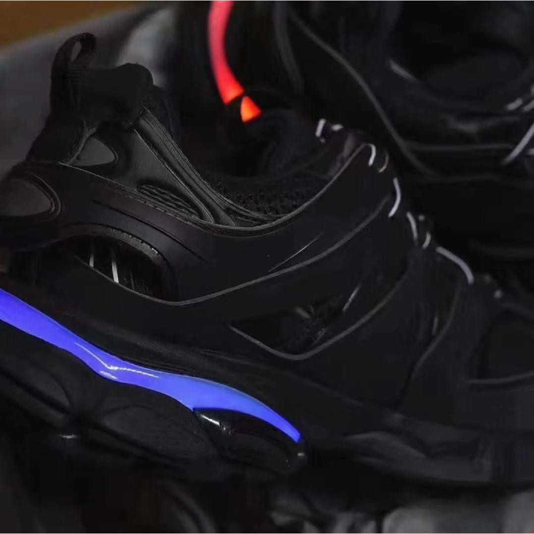2026 Trend Luxury Designer Original Track 3.0 LED Light Sports Shoes Christmas Atmosphere Spring Winter Retro Style Running and Walking Sports Shoes, Gift