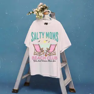 Womens Salty Moms Beach Club Graphic Tee Cute Beach Chairs Sunset Short Sleeve Crewneck Loose Fit Summer Vacation Coastal Mom Shirt