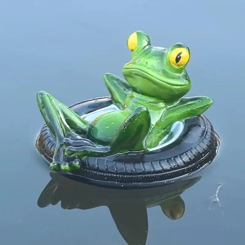 Floating Frog Statue for Outdoor Ponds, Cute Rowing Frog Decor for Garden Fish Tanks, Resin Animal Sculpture, Fun Gift for Friends