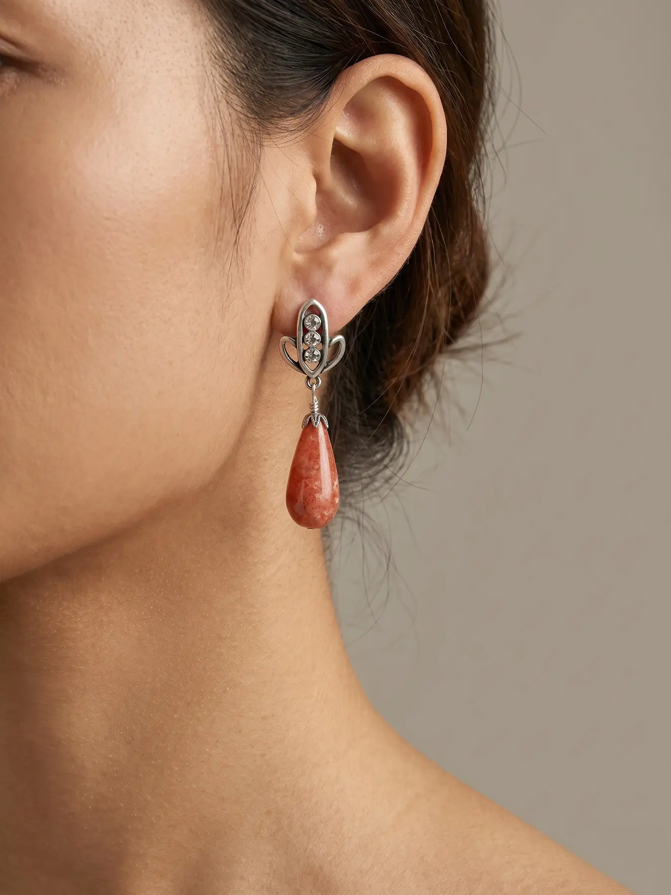 Vintage Antique Silver Long Rhodochrosite Stud Earrings, Prop 65 Approved Brass With Swarovski Crystals, Natural Orange Teardrop Stone Hypoallergenic Silver Pin Jewelry For Wedding Daily Gifting