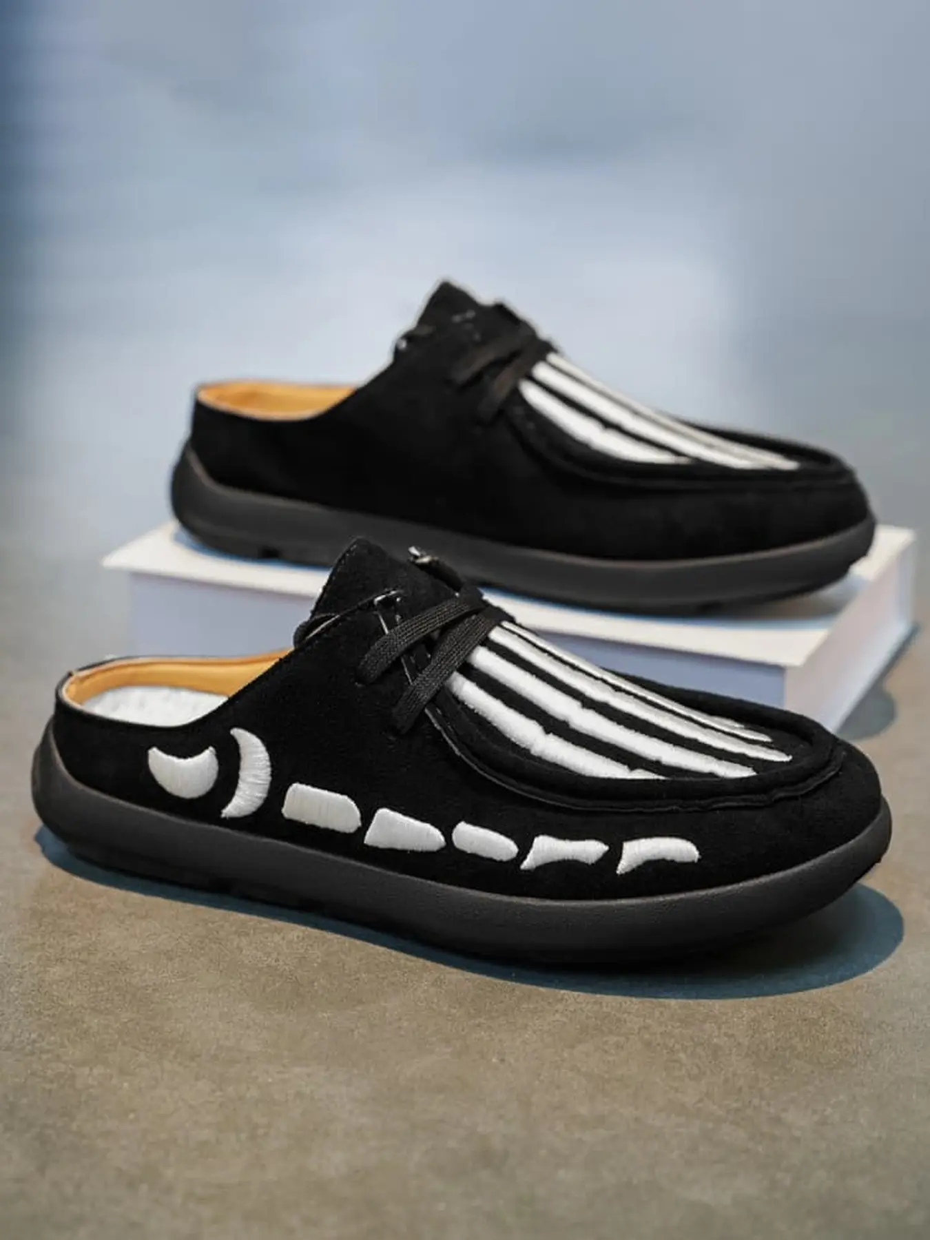 Multi Color Retro Men Dual Wear Clogs Bone Embroidery Strap Flat Sole Commute/Home - Faux Suede, Breathable Anti-Slip Soft Cushion Footwear
