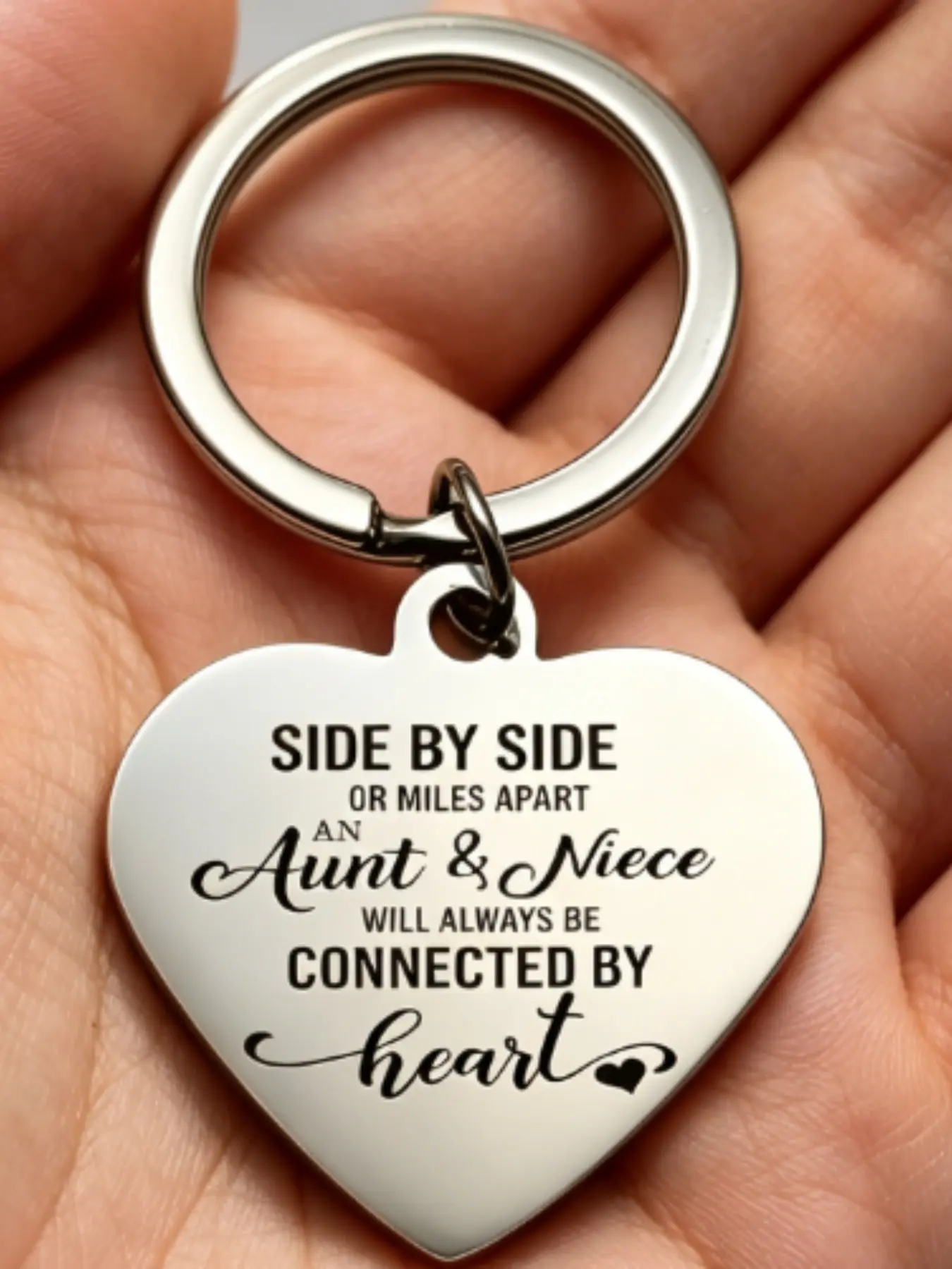 Stainless Steel Keychain for Aunt/niece, Heartfelt Gift with Engraving, Metal Key Pendant, Birthday/festival/memorial Keychain, Warmth Accessory, Heart Keychains