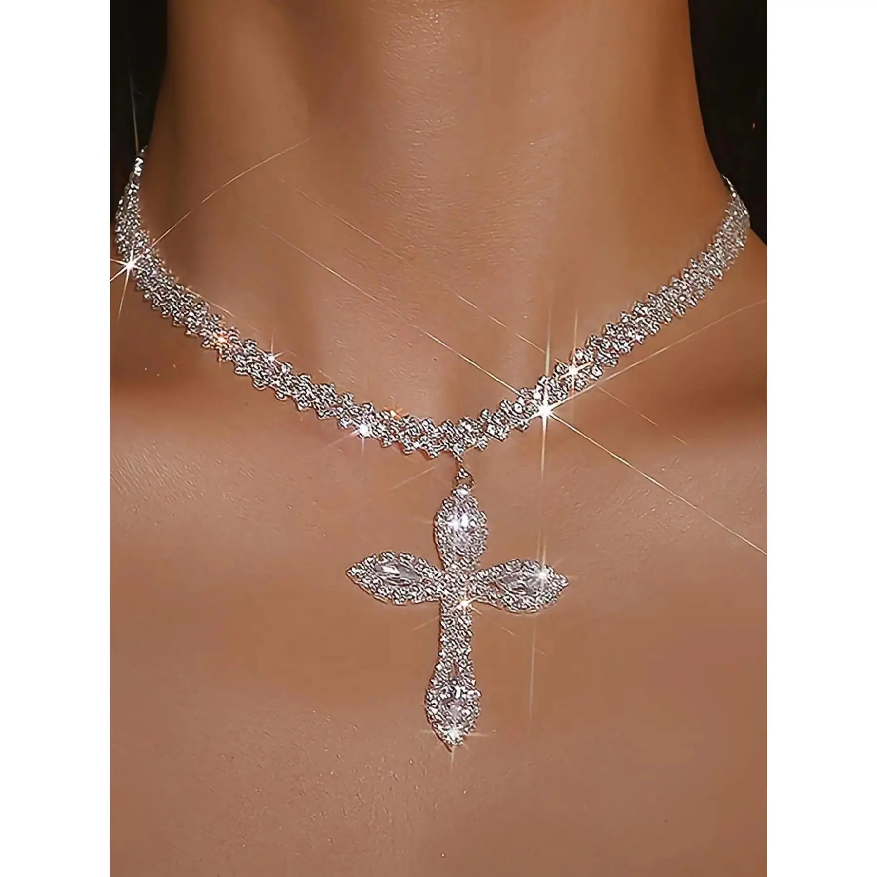 Luxury Rhinestone Cross Pendant Necklace for Women, Exquisite Trendy Necklace, Chic Gorgeous Jewelry for Party Decor, Temperament Necklace for Women & Girls, Dainty Cross Necklace, Elegant Rhinestone Necklace, Cross Chain Design