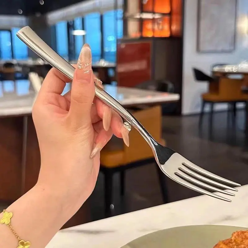 Hot Sale Stainless Steel Dinner Fork Long Handle Table Forks Set Korean Cutlery Four Tine Salad Dessert Fruit Forks Kitchen