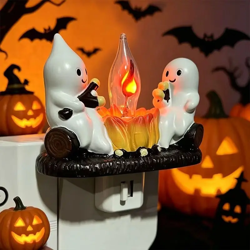 Ghost Fire Pit Flashing Night Light, Halloween Party Decoration, Plug-In Realistic Campfire Night Light, Horror Spooky Cotton Candy Fire Pit, Halloween Gift