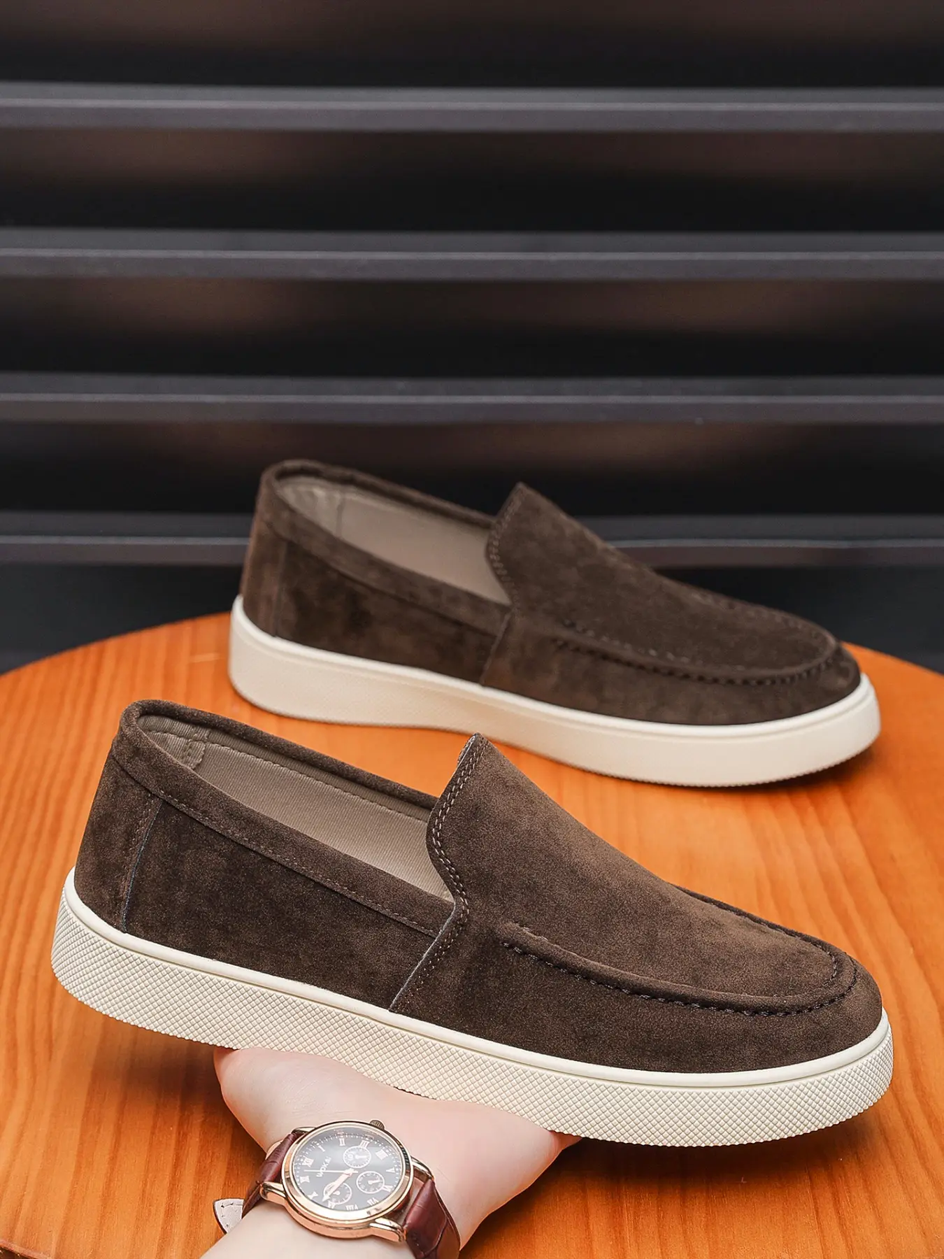 Men's slip-on platform lightweight Driver Loafers, black suede breathable soft-soled non-slip flat casual shoes, suitable for commuting, driving, shopping, light business, and daily wear, all-purpose slip-on men's shoes