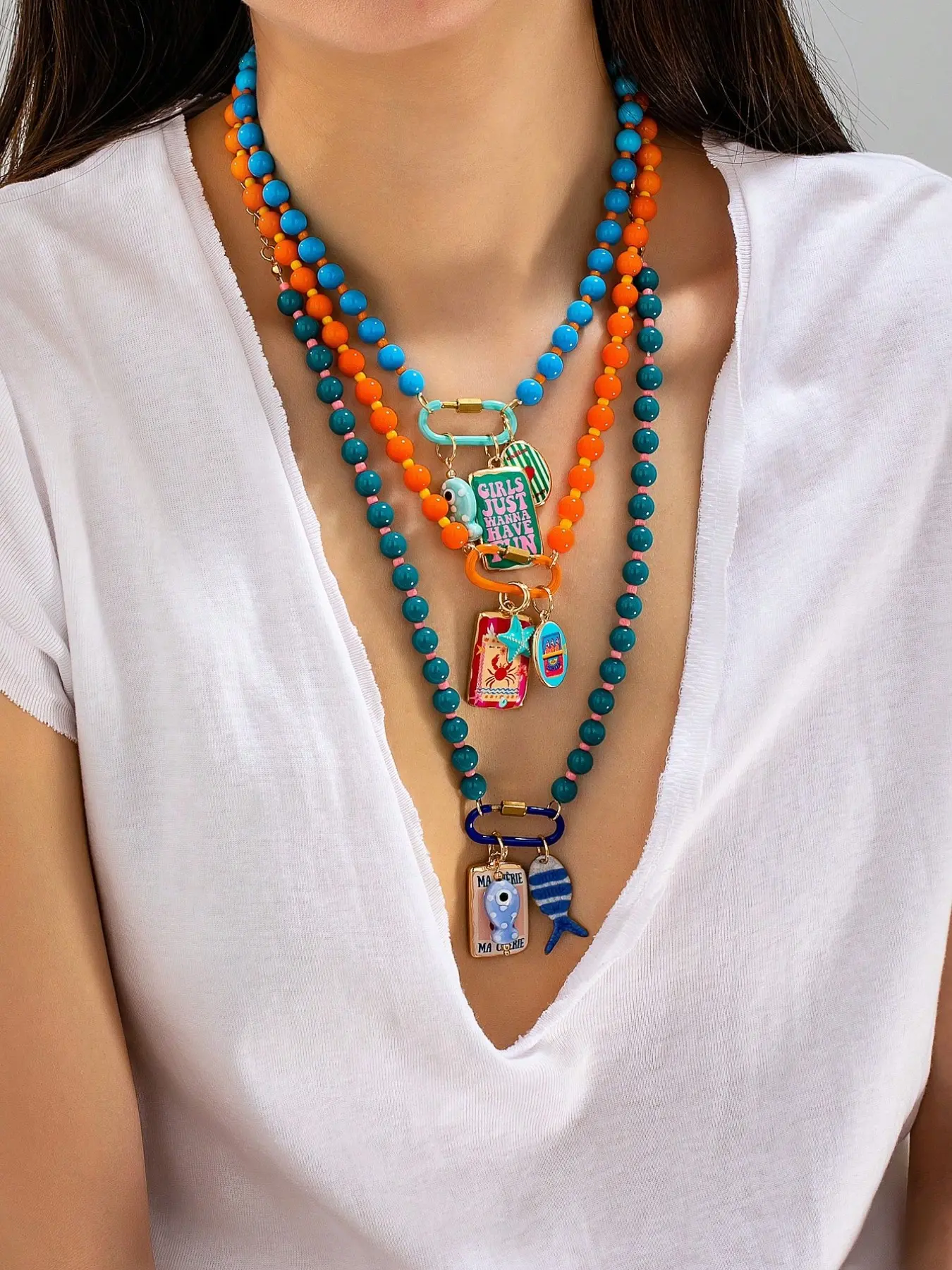 3Pc Summer Beach Style Multi-Layer Resin Beaded Dangling Charms Necklace with Colorful Fish & Starfish Charms Pendant for Women, Boho Jewelry Starfish Fish Pendants suitable for Vocation, Beachy Party, Charm Necklace Set