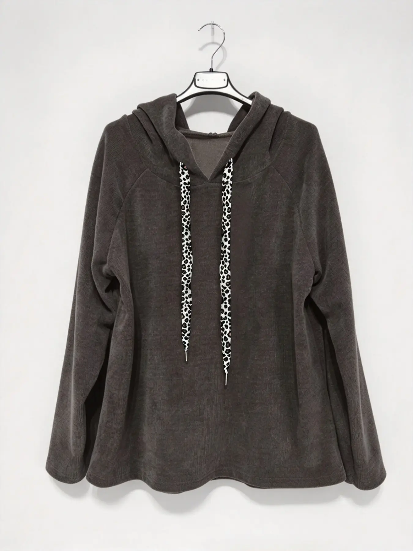 Women's Dark Hooded Sweatshirt, Leopard Print Drawstring Design, Long Sleeve Loose Fit Pullover, Casual Streetwear Top