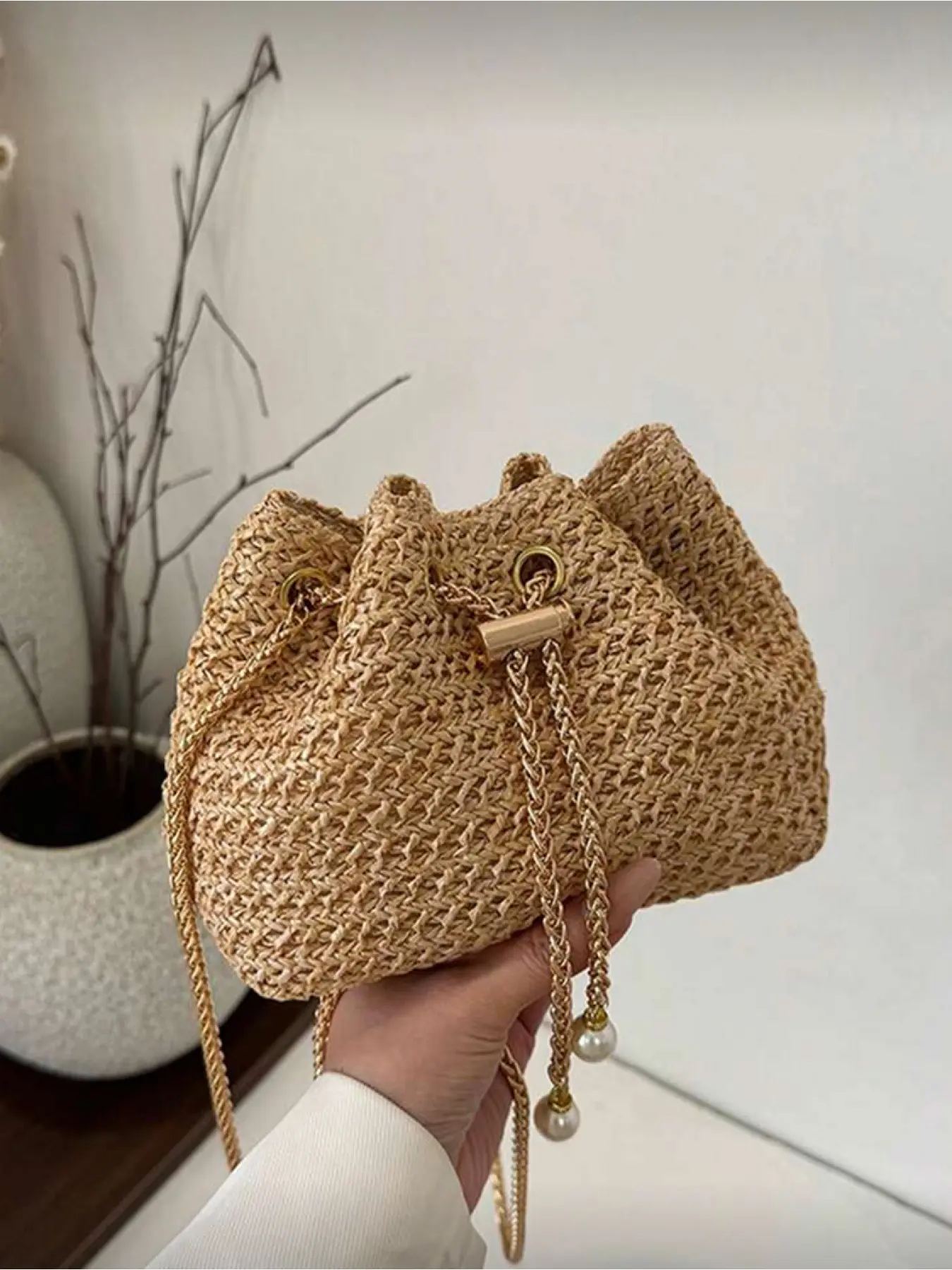 1 Piece Drawstring Closure Straw Bucket Bag with Chain Metal Pearl Decoration Casual Crossbody Shoulder Pouch Women's Fashion Gift for Vacation Beach