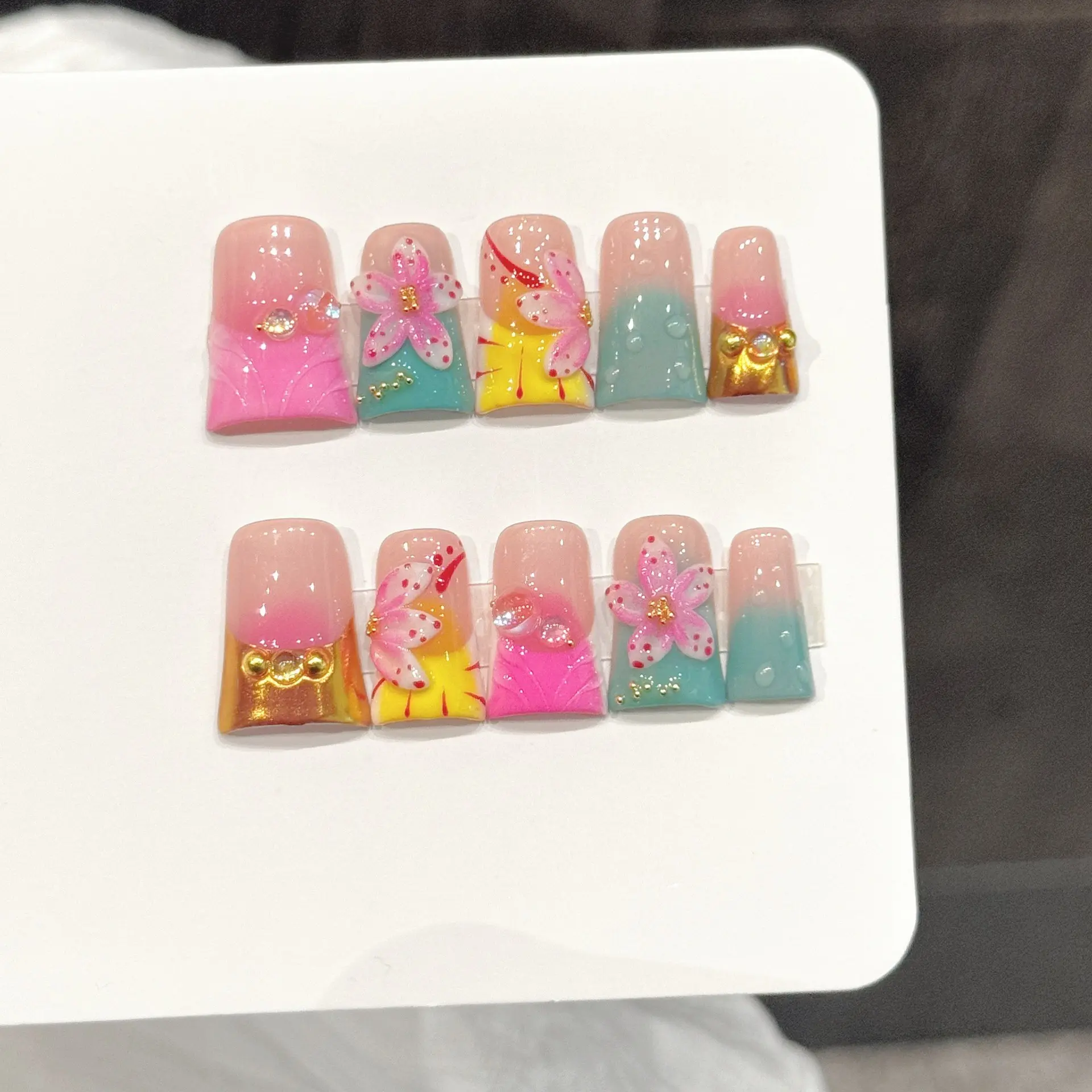 10pcs Handmade Duck Bill Nails, Pretty False Nails, Maroon Gradient Cherry Blossom Design, Perfect for Daily, Party, Event, Handmade Press On, Diy Fake Nails