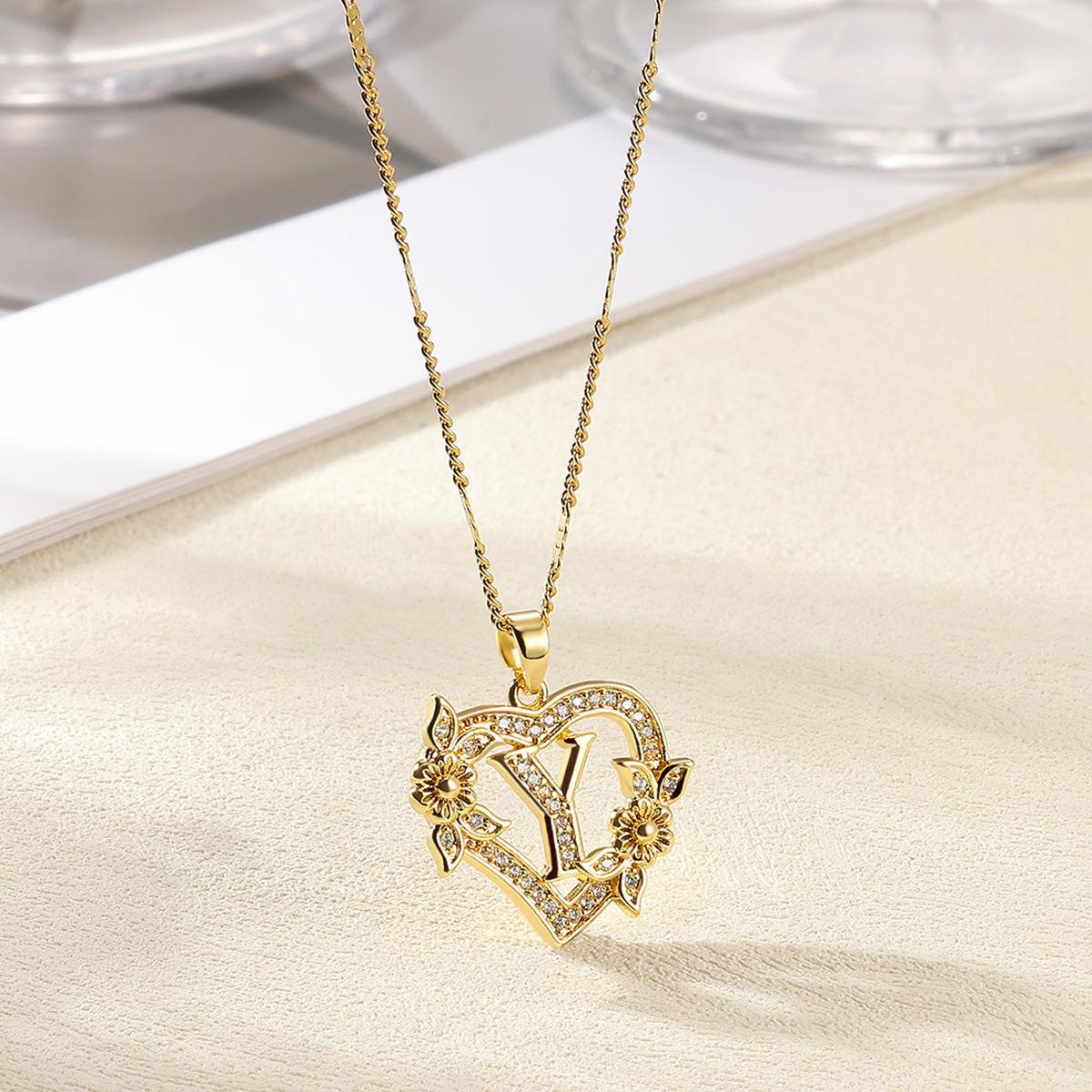 Summer women's heart-shaped necklace, stainless steel necklace with diamond and floral decorations, suitable for girls' daily fashion wear