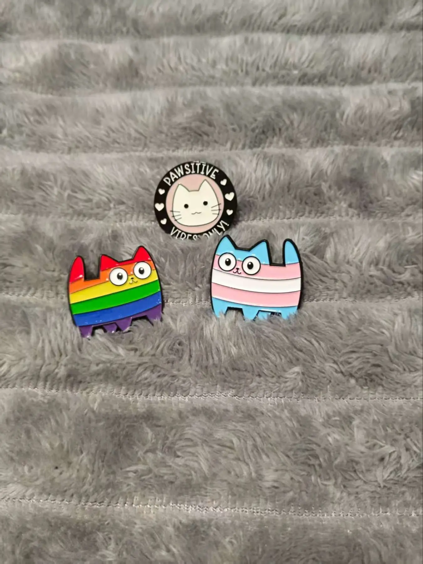 3-Piece Cute Rainbow Cat Brooch Set, Positive Quote Cat Pin Badge, Animal Clip-On Accessories for Jackets and Bags