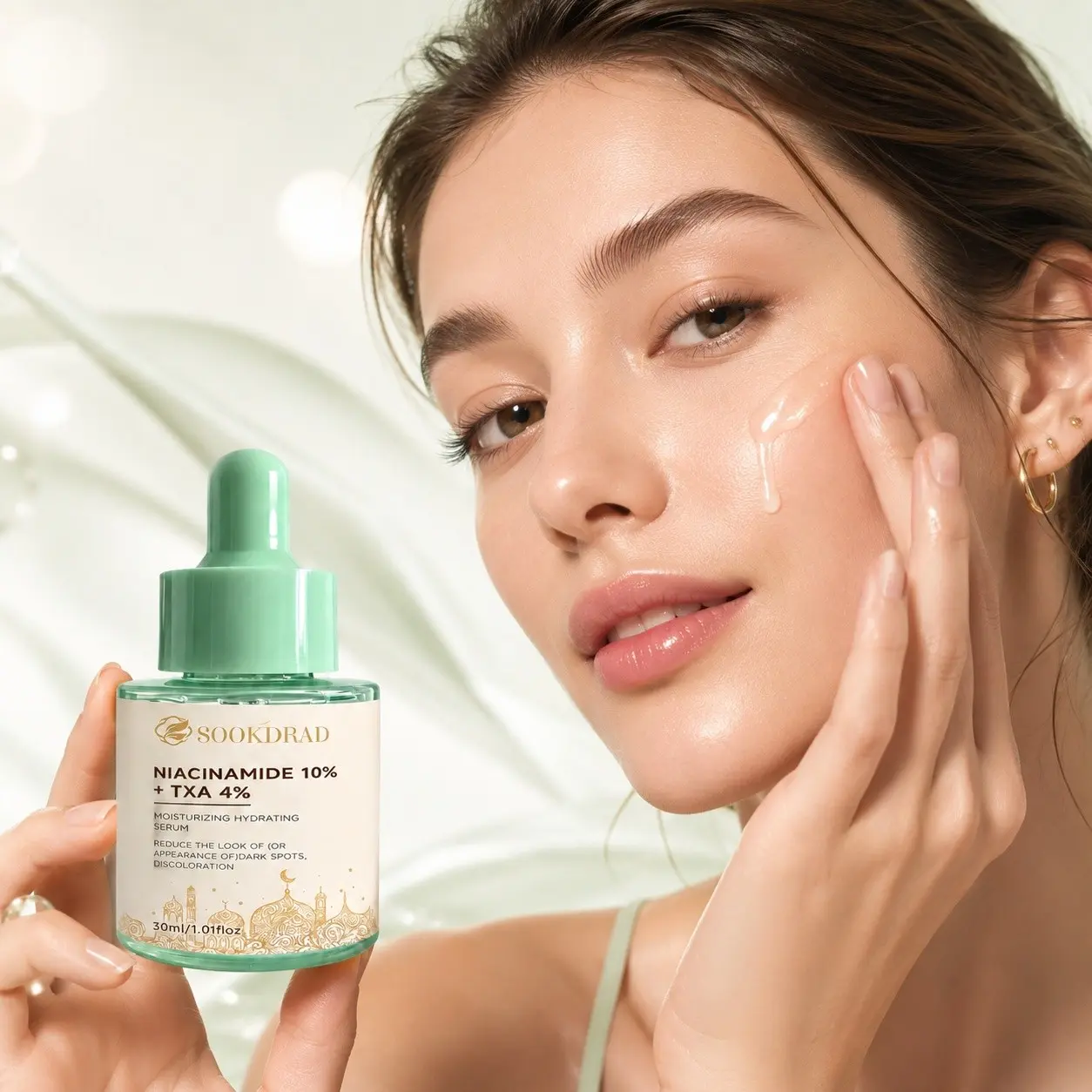 0% Niacinamide + 4% Tranexamic Acid Essence, High Moisture, Improves Skin Tone, Non-Greasy, Suitable for All Skin Types, 30ML Daily Skincare