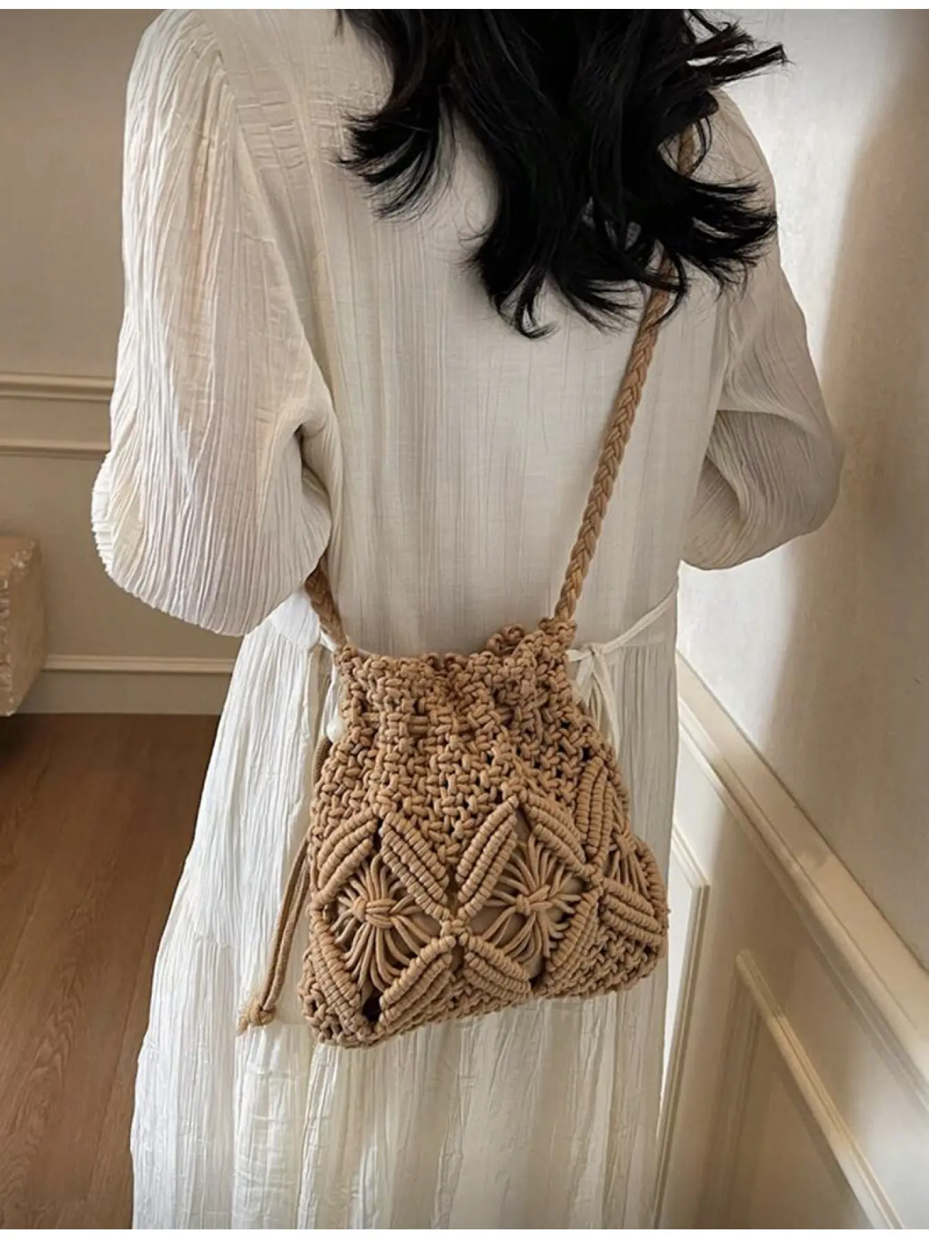 Women Handmade Small Crossbody Bag New Woven Crossbody Bag Unique Beach Casual Shoulder Bag Mini Square Envelope Bag Suitable for Beach Vacation Woven Bag