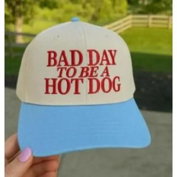Breathable 53-66cm Cotton Twill Baseball Cap - Funny Patriotic Embroidered Text 'Bad Day to Be a Hot Dog', Sturdy Structured, Ventilated Panels, Unisex Gift for Foodies, 4th Of July Celebrations, Fourth Of July, Funny Hat