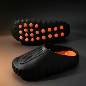 001M Men’s Athletic Massage Slide Slippers｜Built‑in massage beads soothe fatigued feet. Sport‑grade anti‑slip outsole, vented perforated surface, waterproof EVA. Perfect for light training, gym use, post‑workout foot relief and daily casual wear.