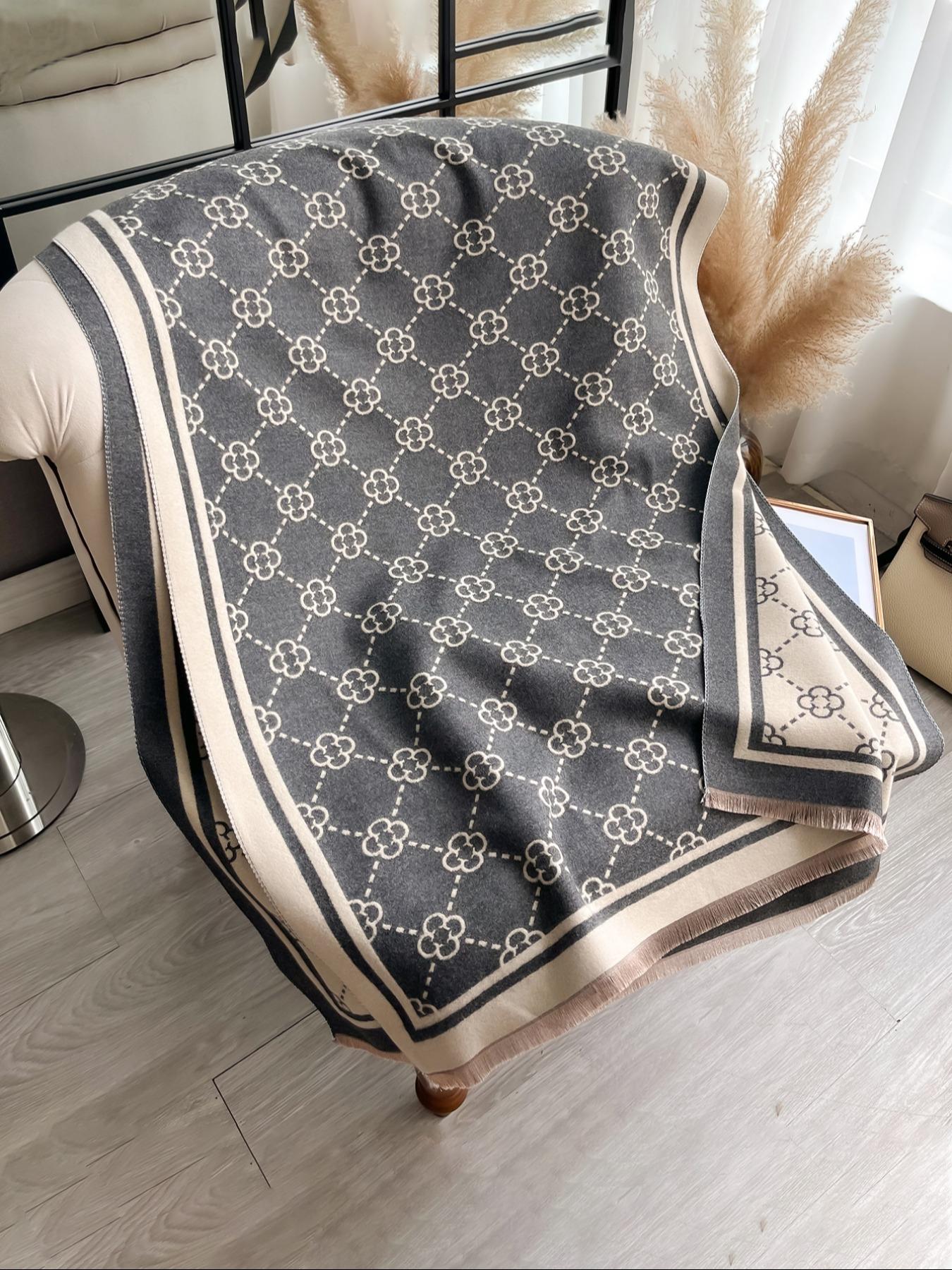 Double Sided Four-leaf Clover Print Scarf, Blanket Scarf, Tassel Decor Elegant Soft Warm Floral Print Shawl for Fall & Winter, Fashion Accessories for Women & Men