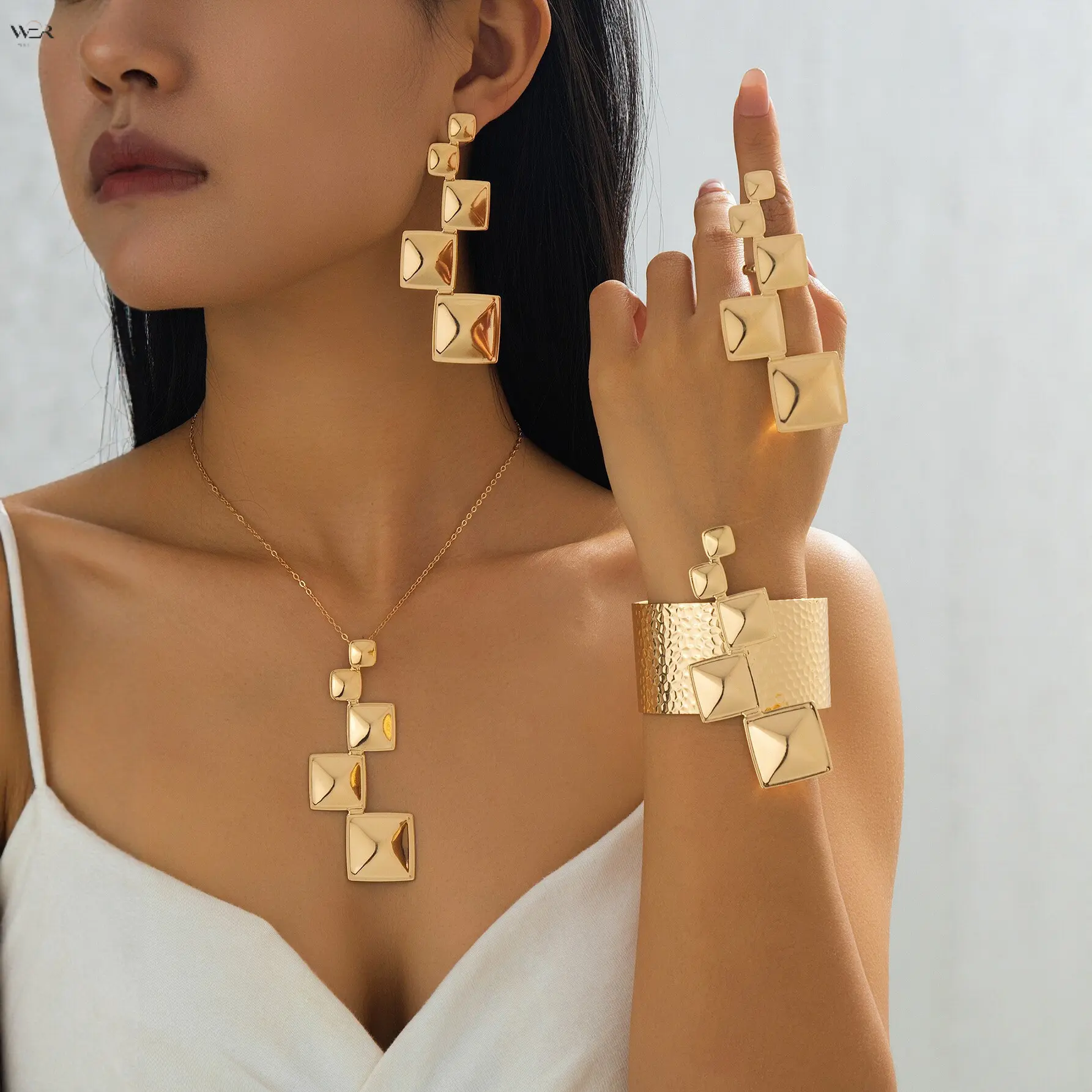 Bold Geometric Square Metal Jewelry Set for Women, Gold‑Tone Multi‑Square Dangle Earrings Pendant Necklace Open Cuff Bracelet Stackable Ring, Statement Exaggerated Evening Party Wedding Costume Jewelry Kit