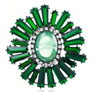 Inlaid Colorful Rhinestone Sunflower Brooch Retro Exaggerated Resin Crystal Accessories Corsage.