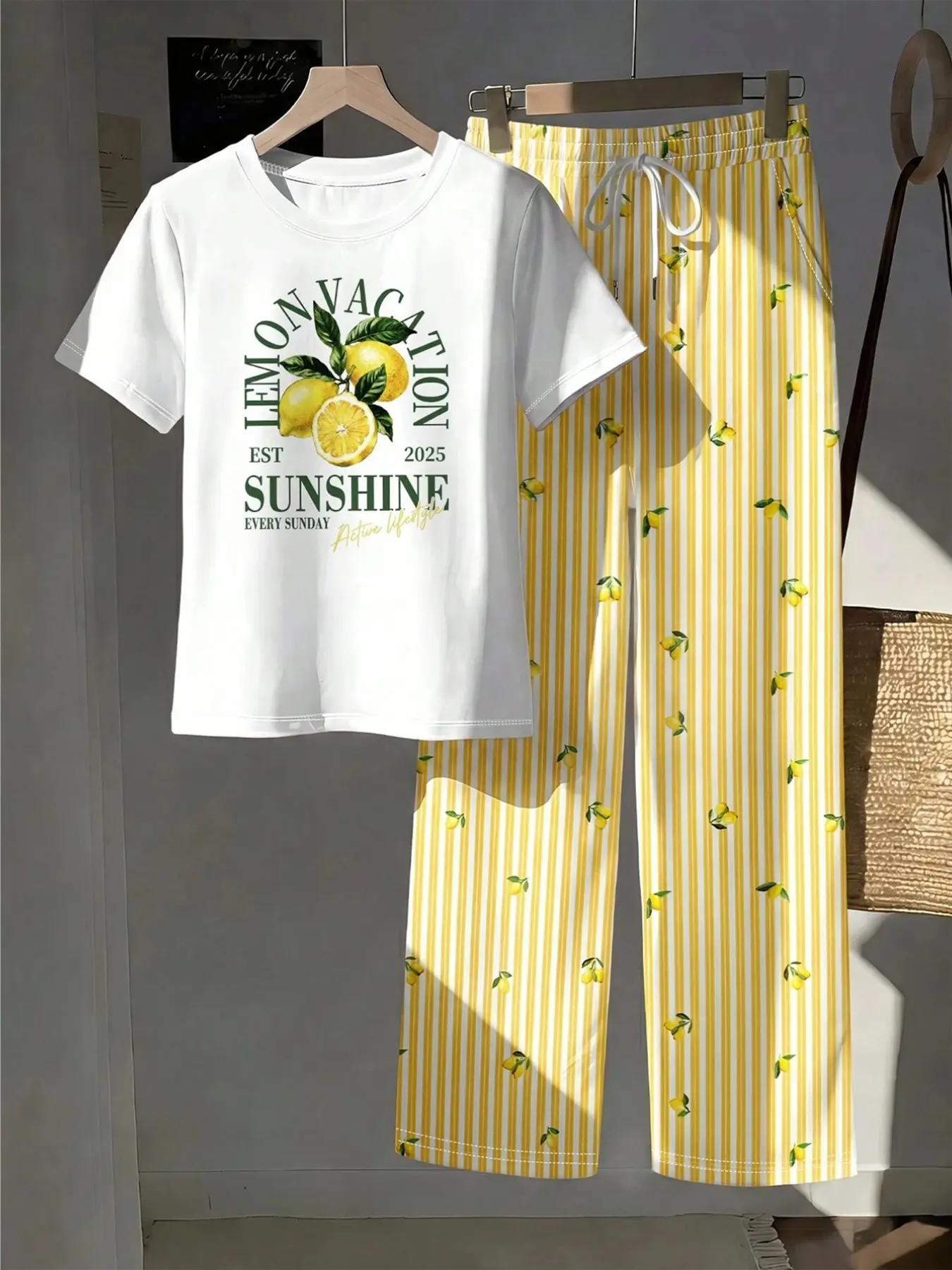 Summer Mood Pajamas, Lemon Print Short Sleeve Long Pants Set, Soft and Comfortable, Breathable Lightweight, Ideal for Home Sleep